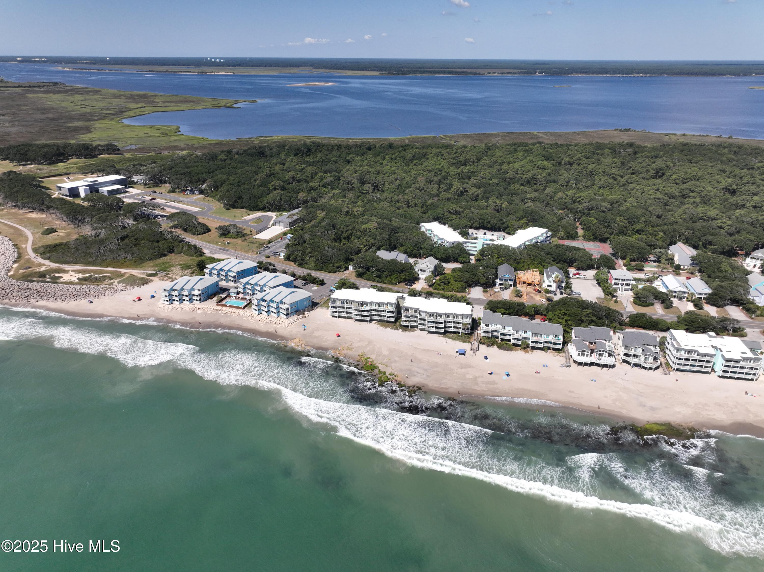 100565403 | Photo 26