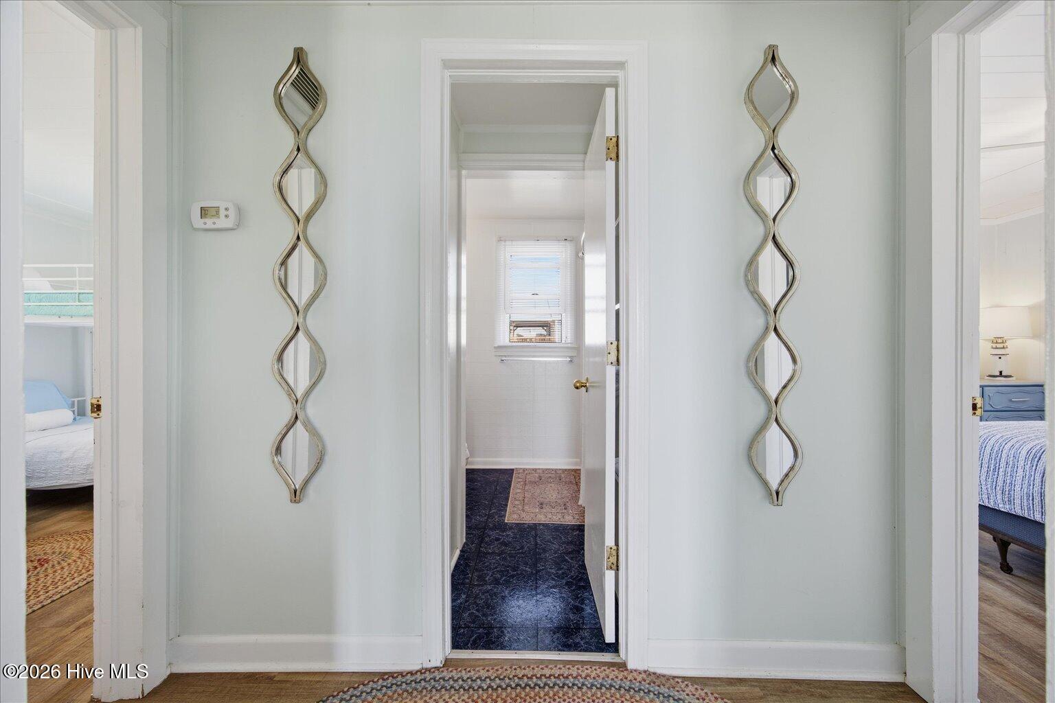 100568909 | Photo 27