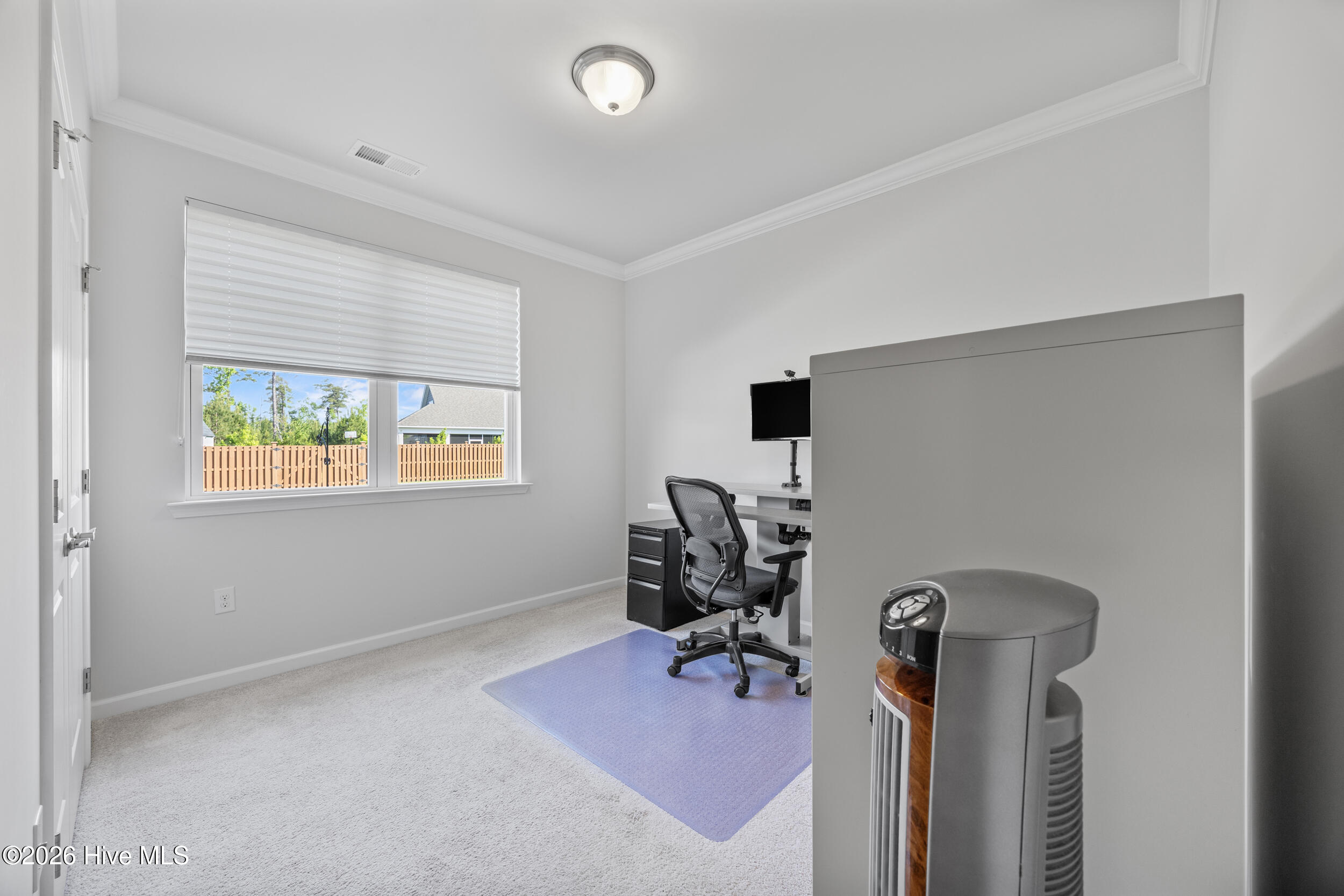 100570393 | Photo 19