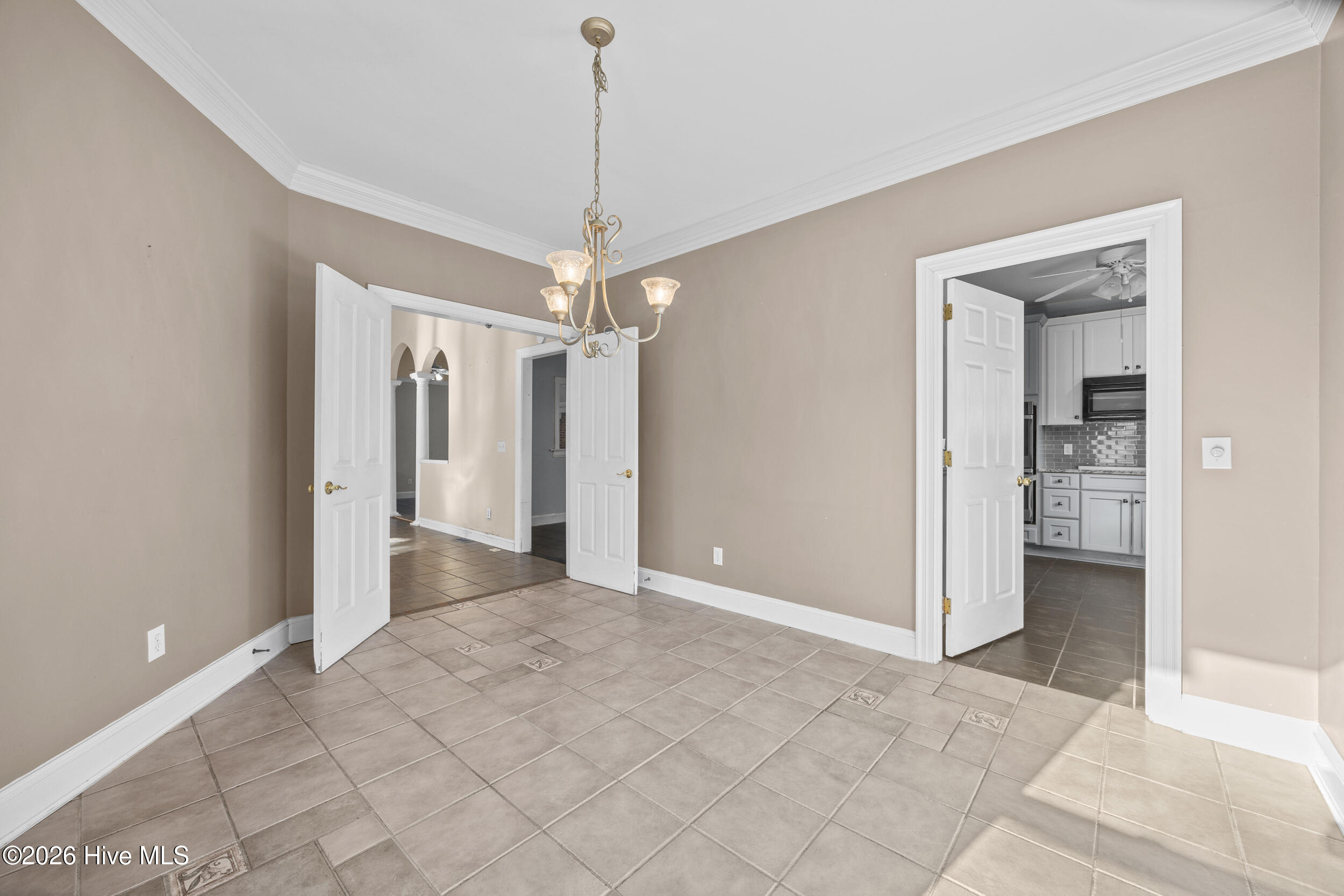 100554944 | Photo 15