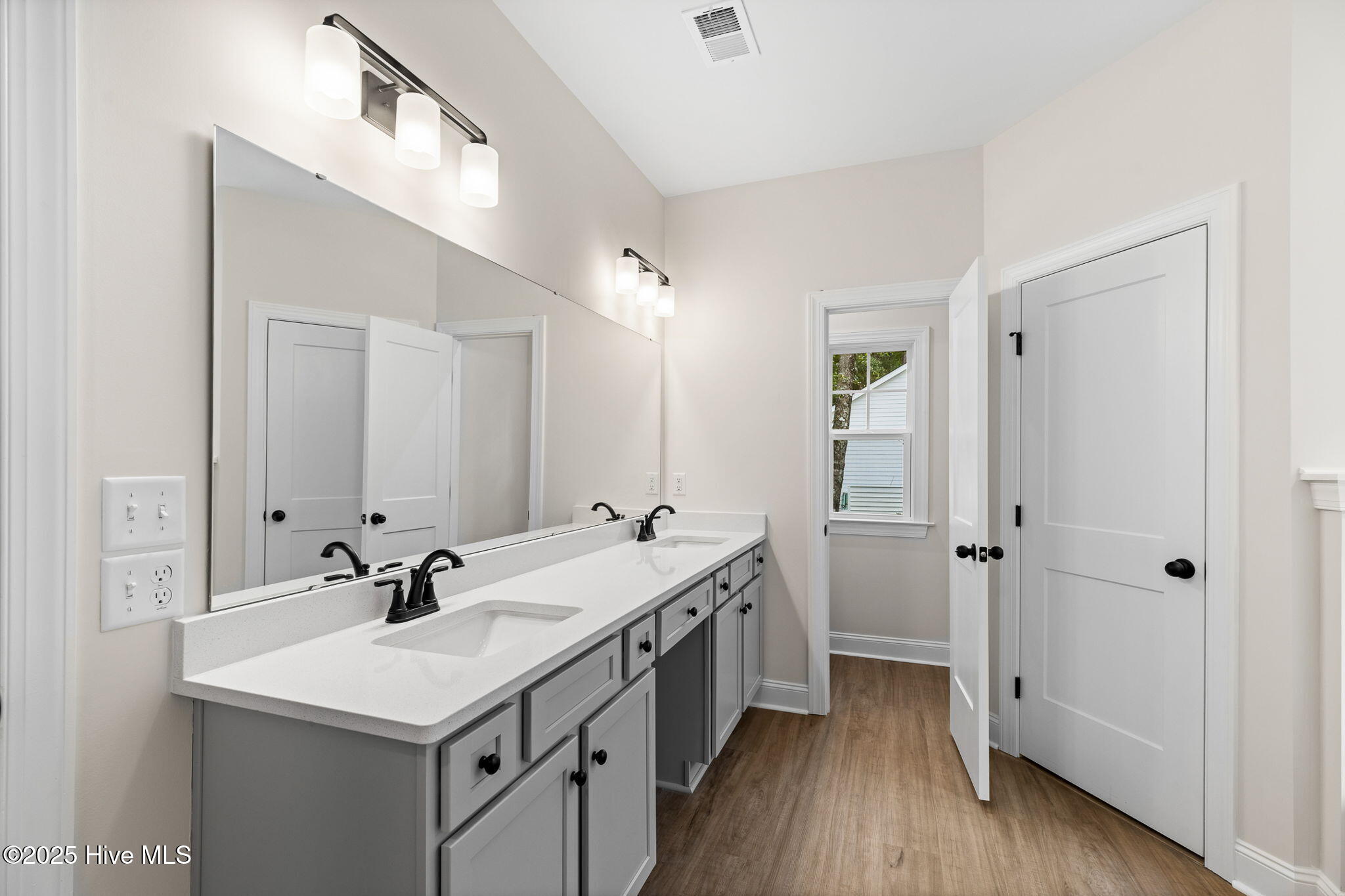 100513726 | Photo 31