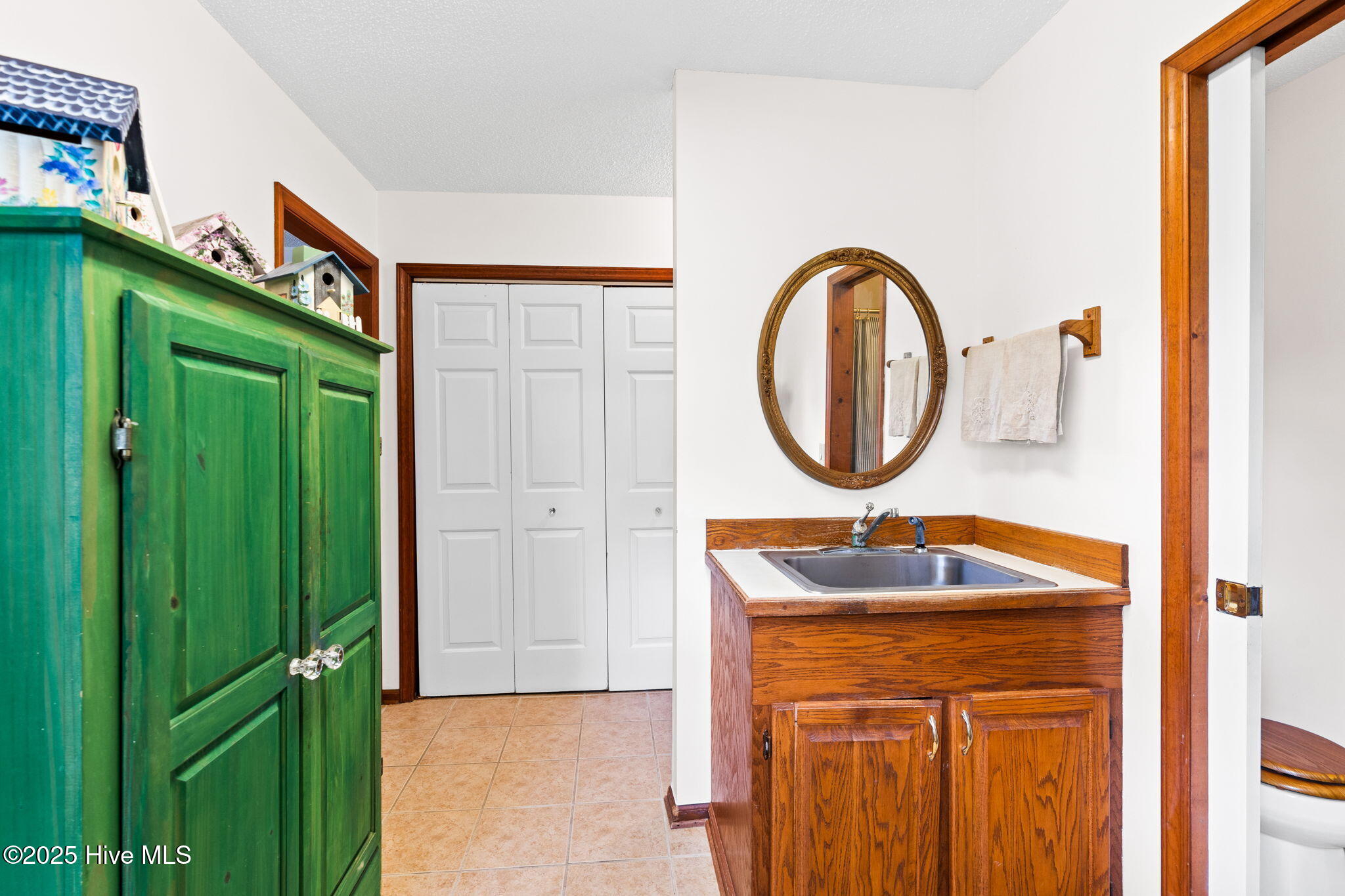 100499054 | Photo 42