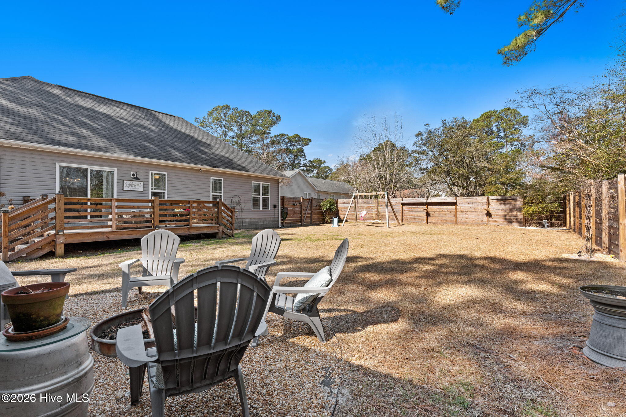 100557943 | Photo 44