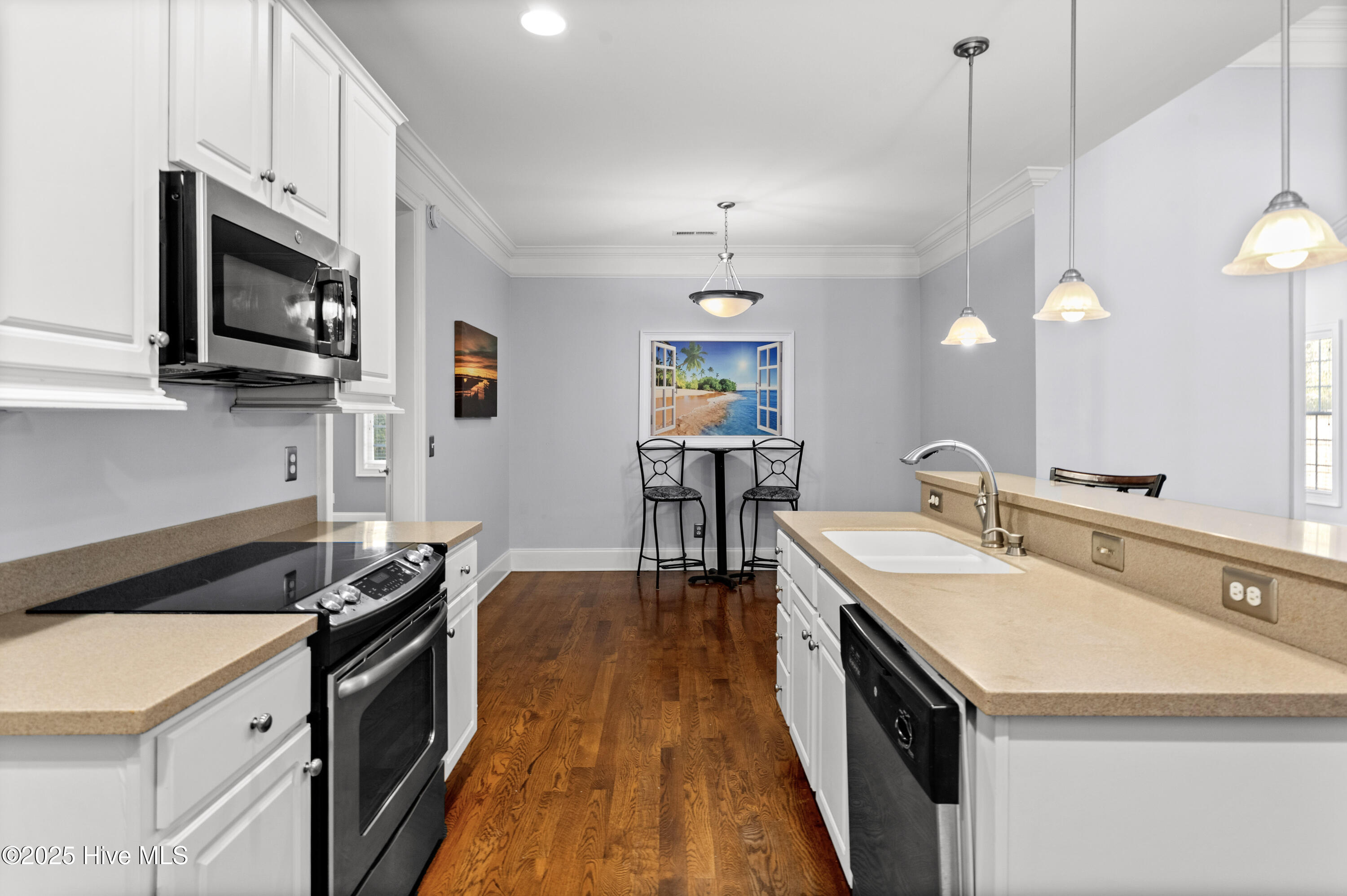 100538387 | Photo 22