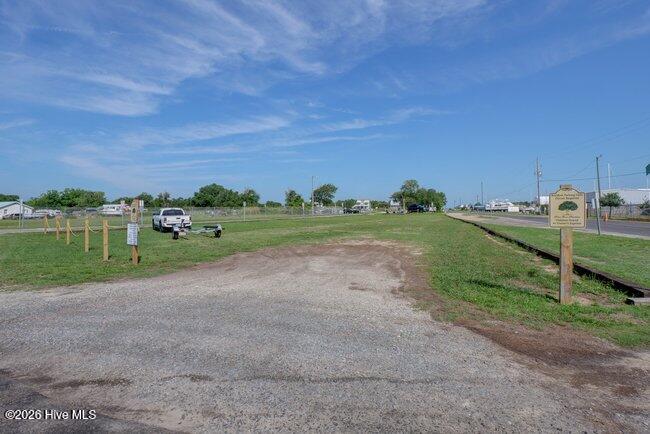 100547191 | Photo 101