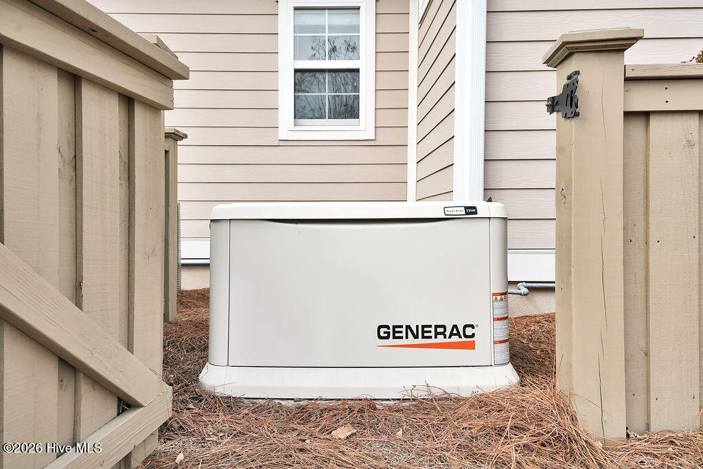 100558721 | Photo 46