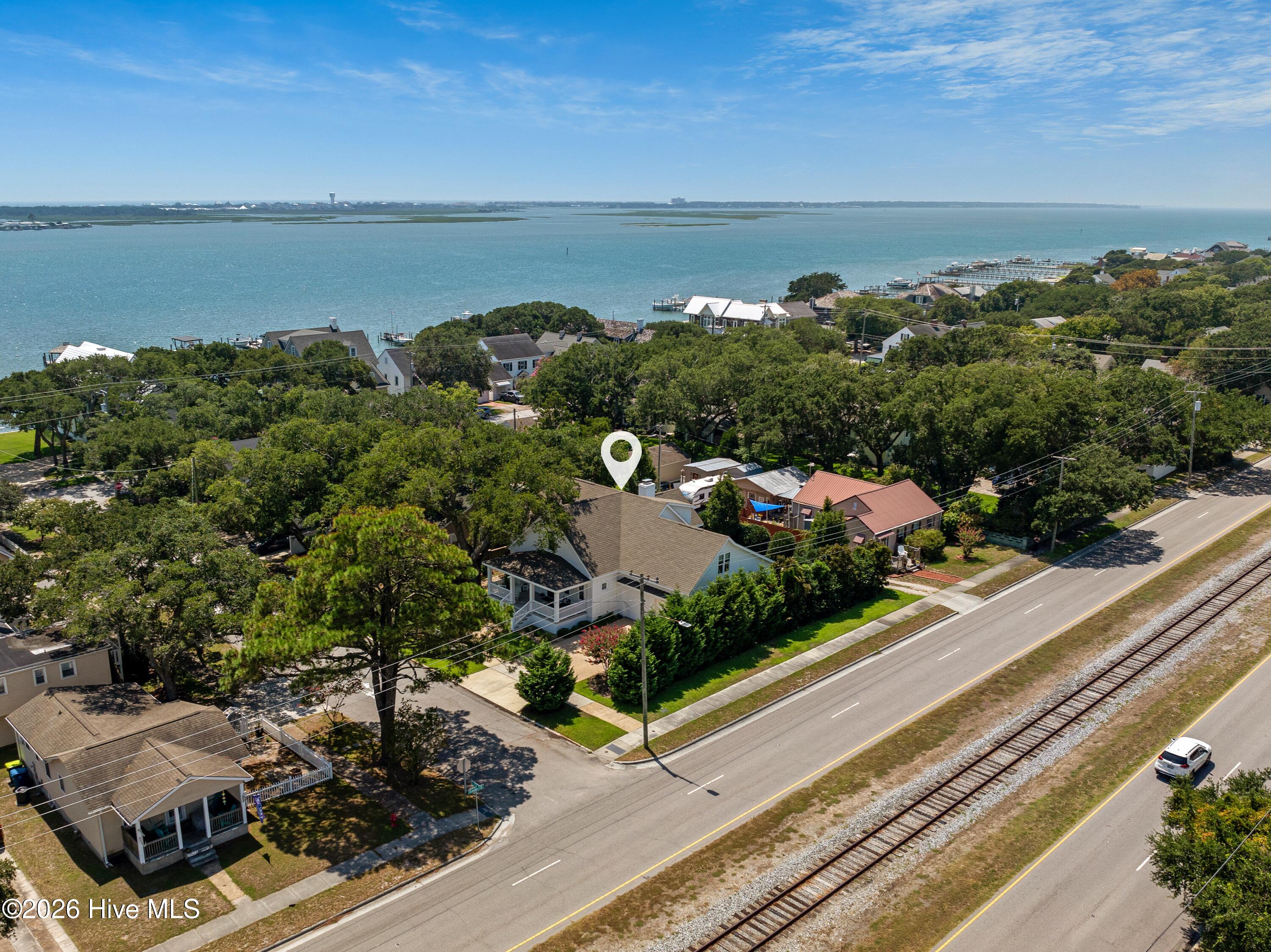 100 S 27th Street,Morehead City