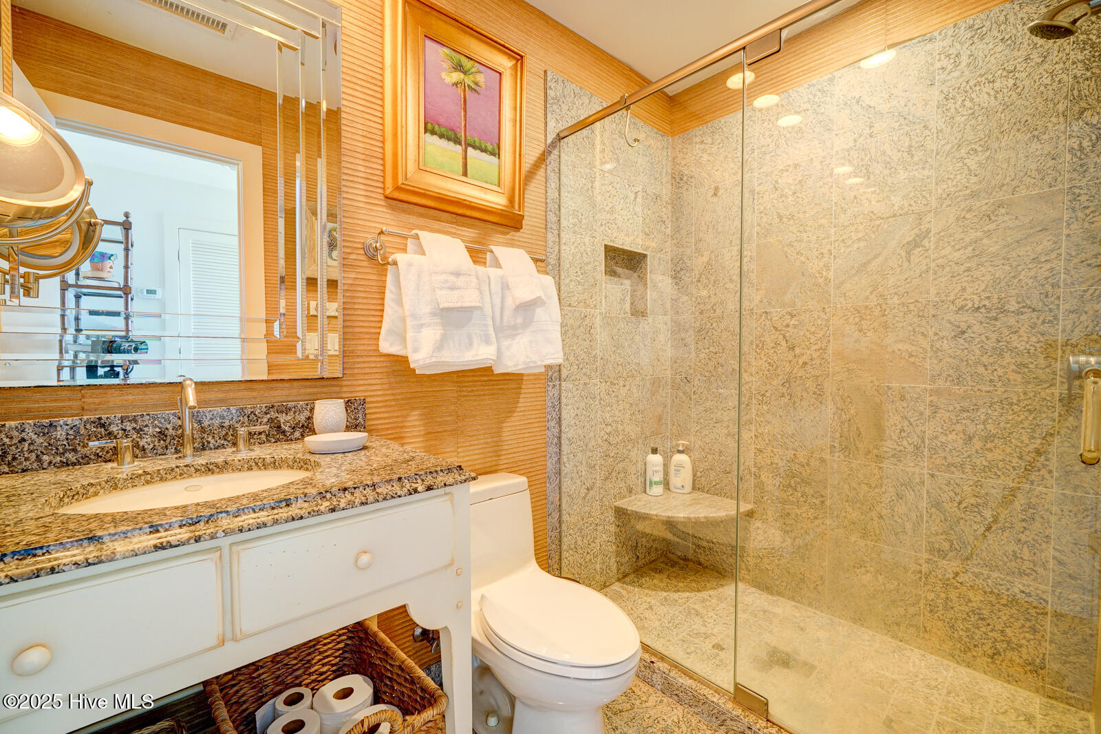 100546468 | Photo 28