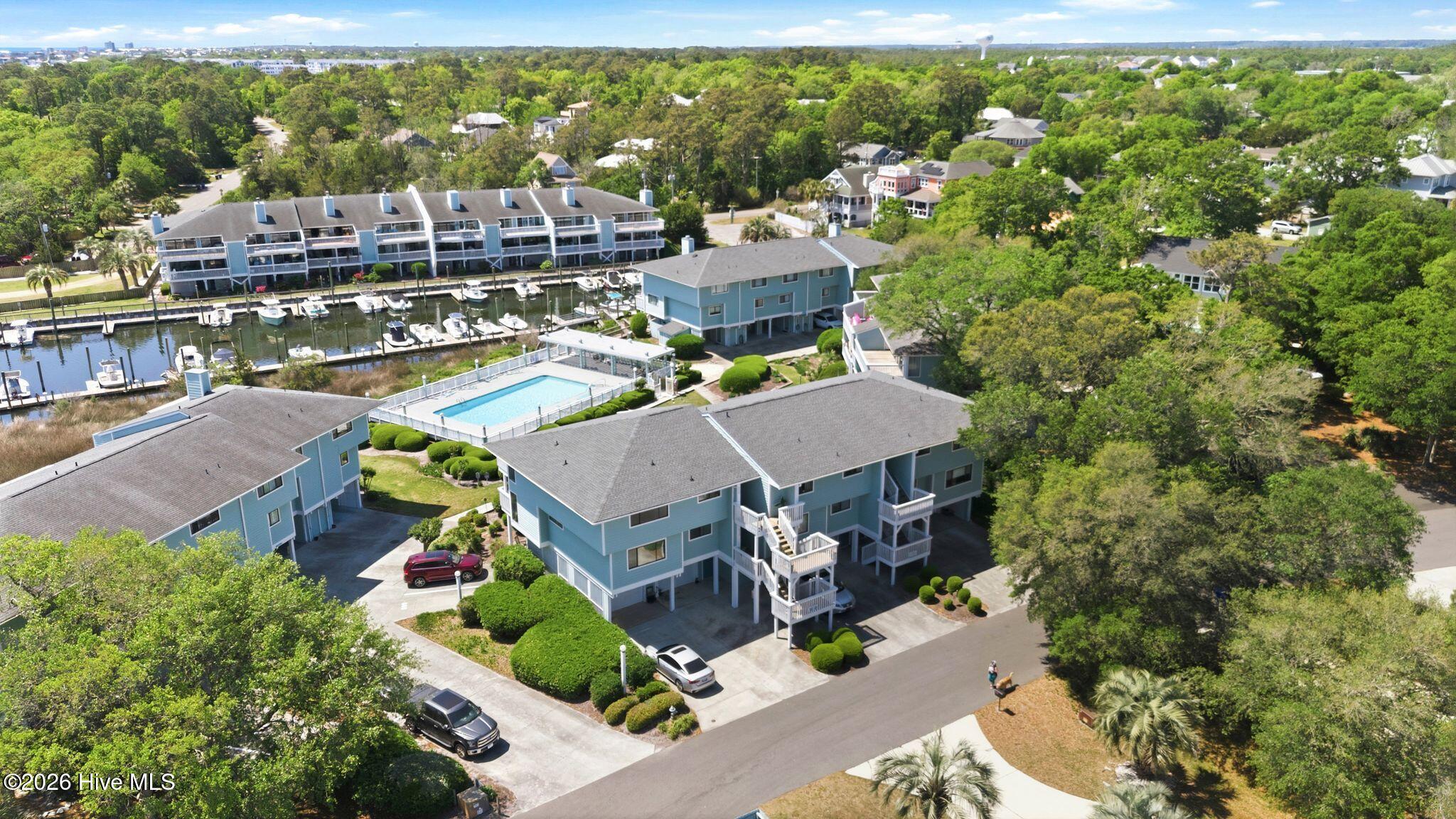 100568885 | Photo 47