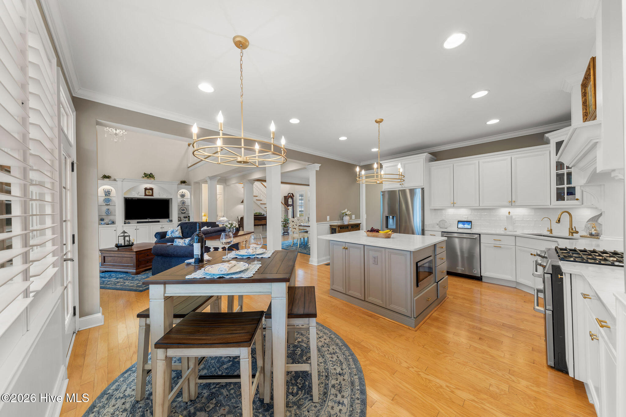 100556154 | Photo 23