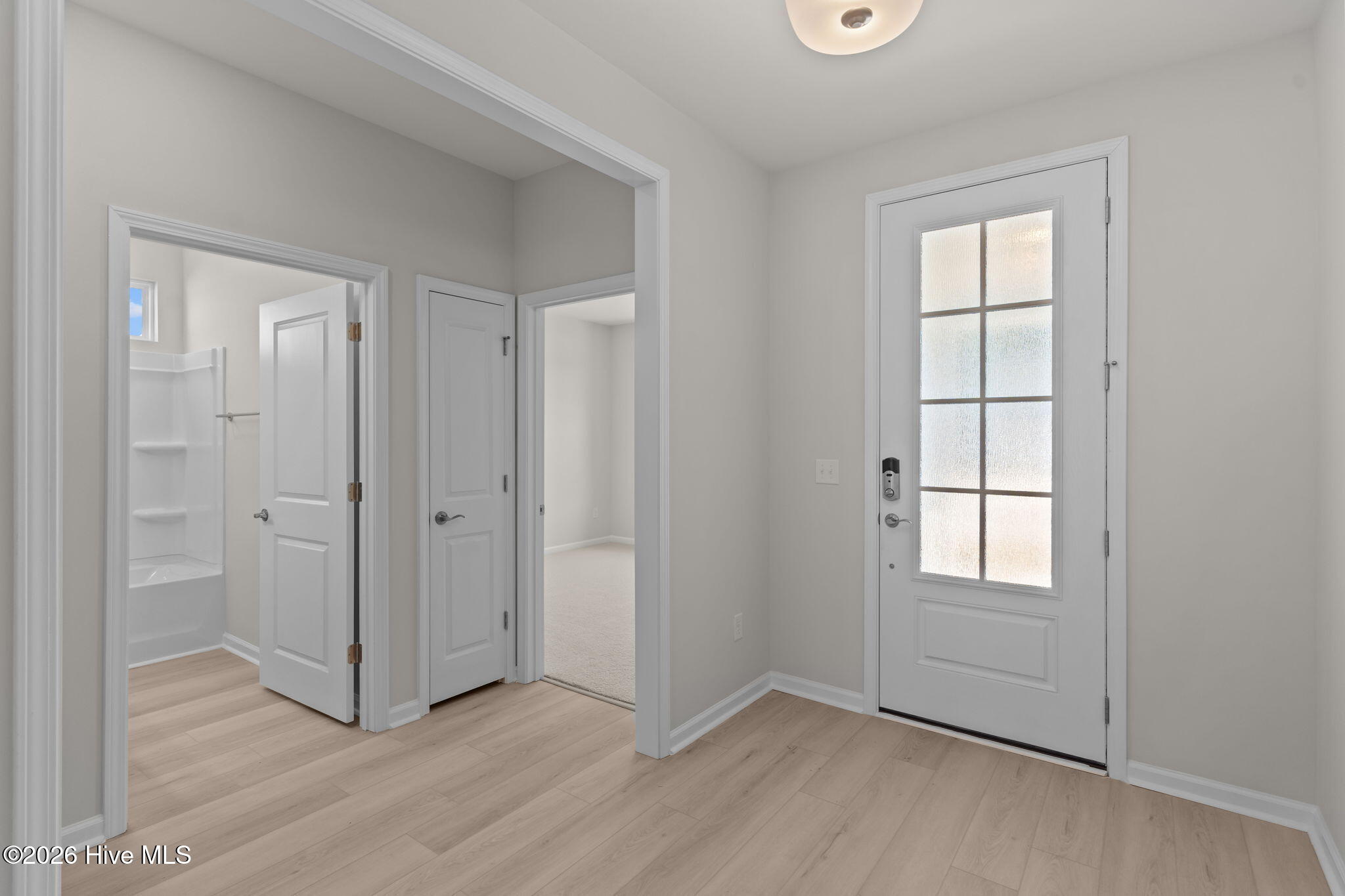 100540347 | Photo 15