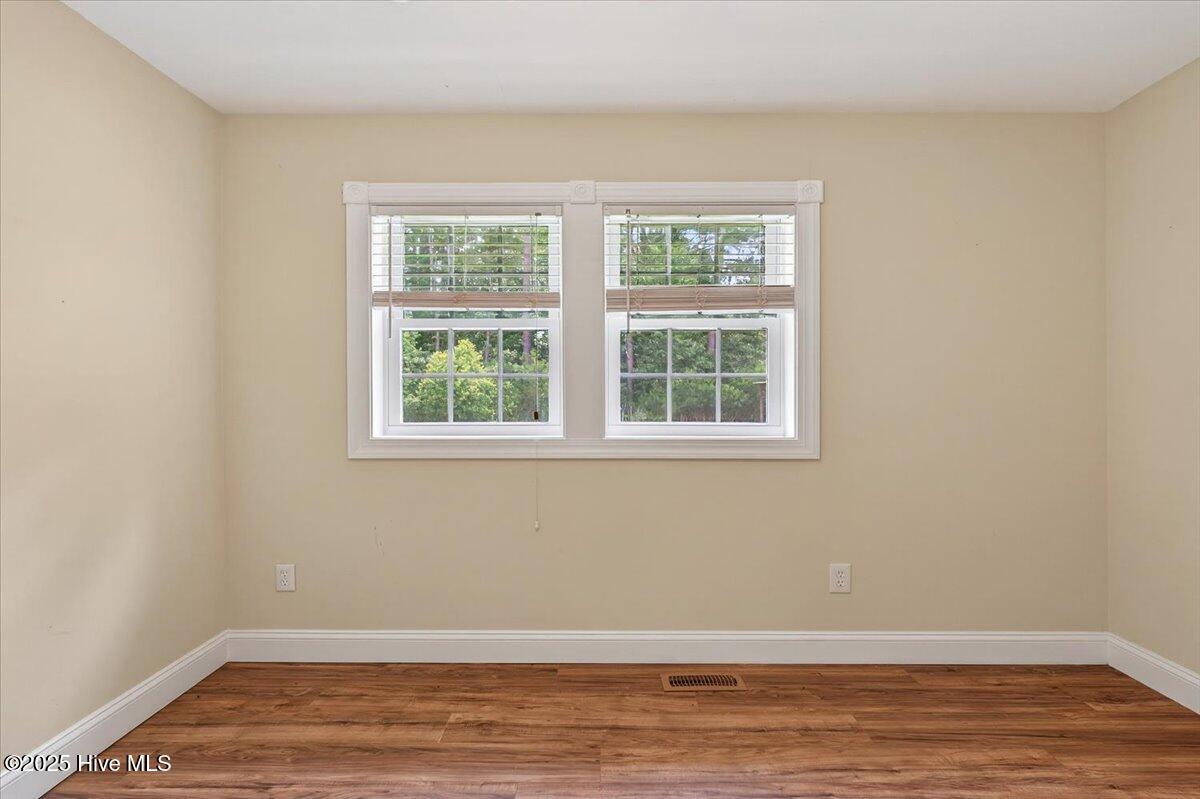 100513703 | Photo 26