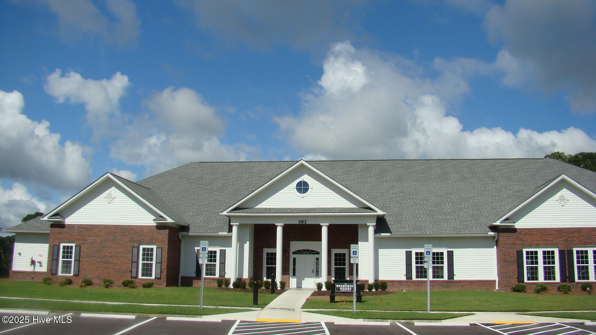 100484252 | Photo 27