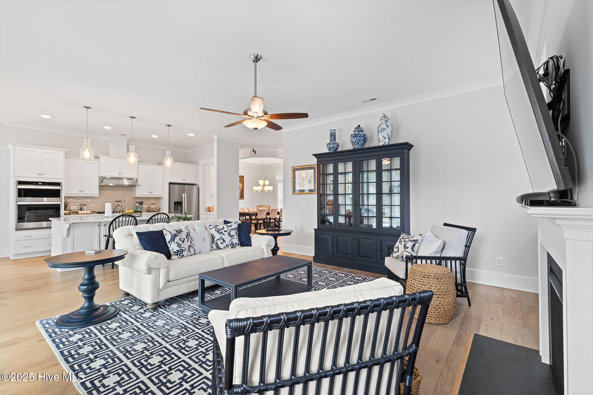 100541273 | Photo 16