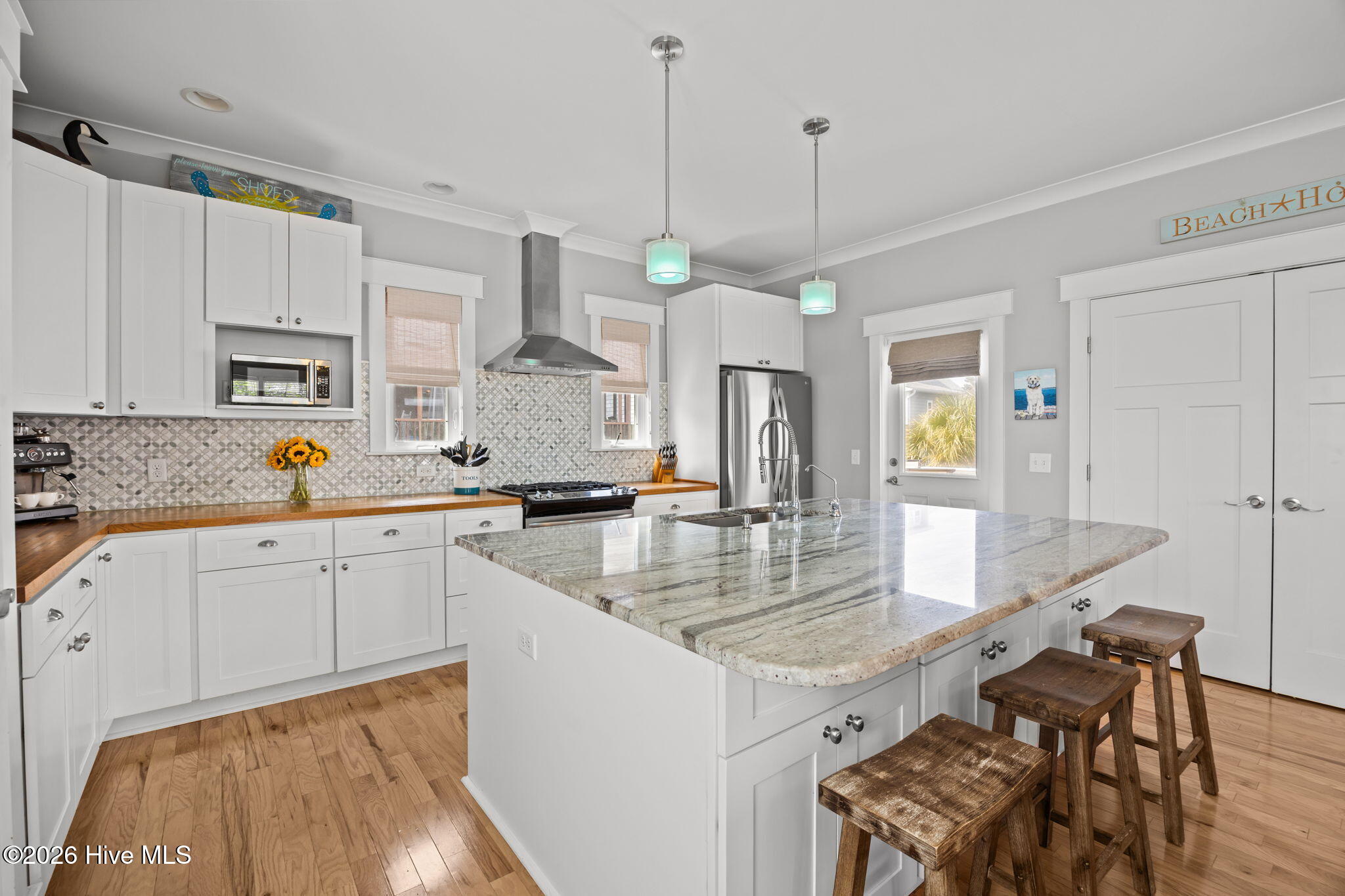 100564521 | Photo 10