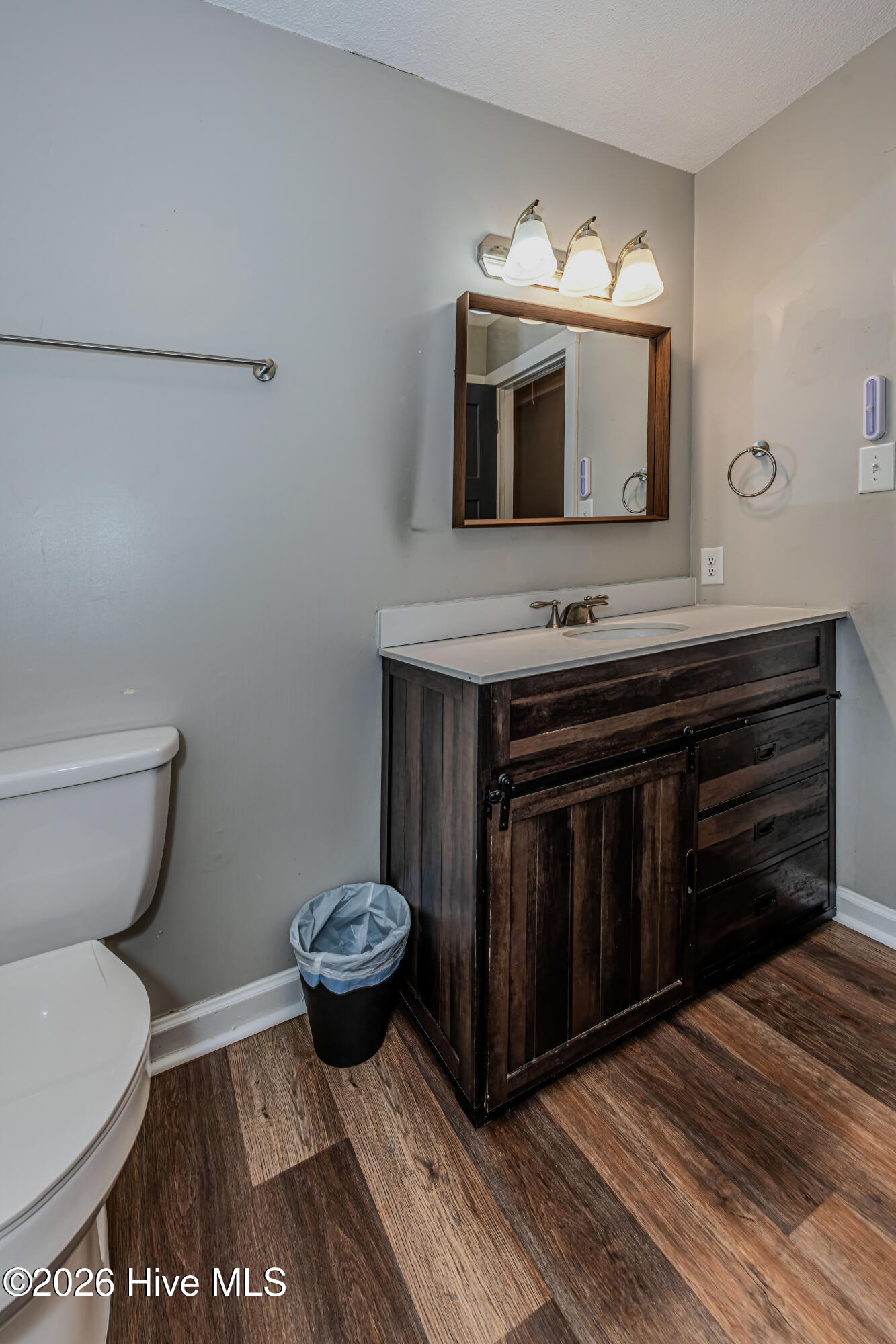 100549124 | Photo 34