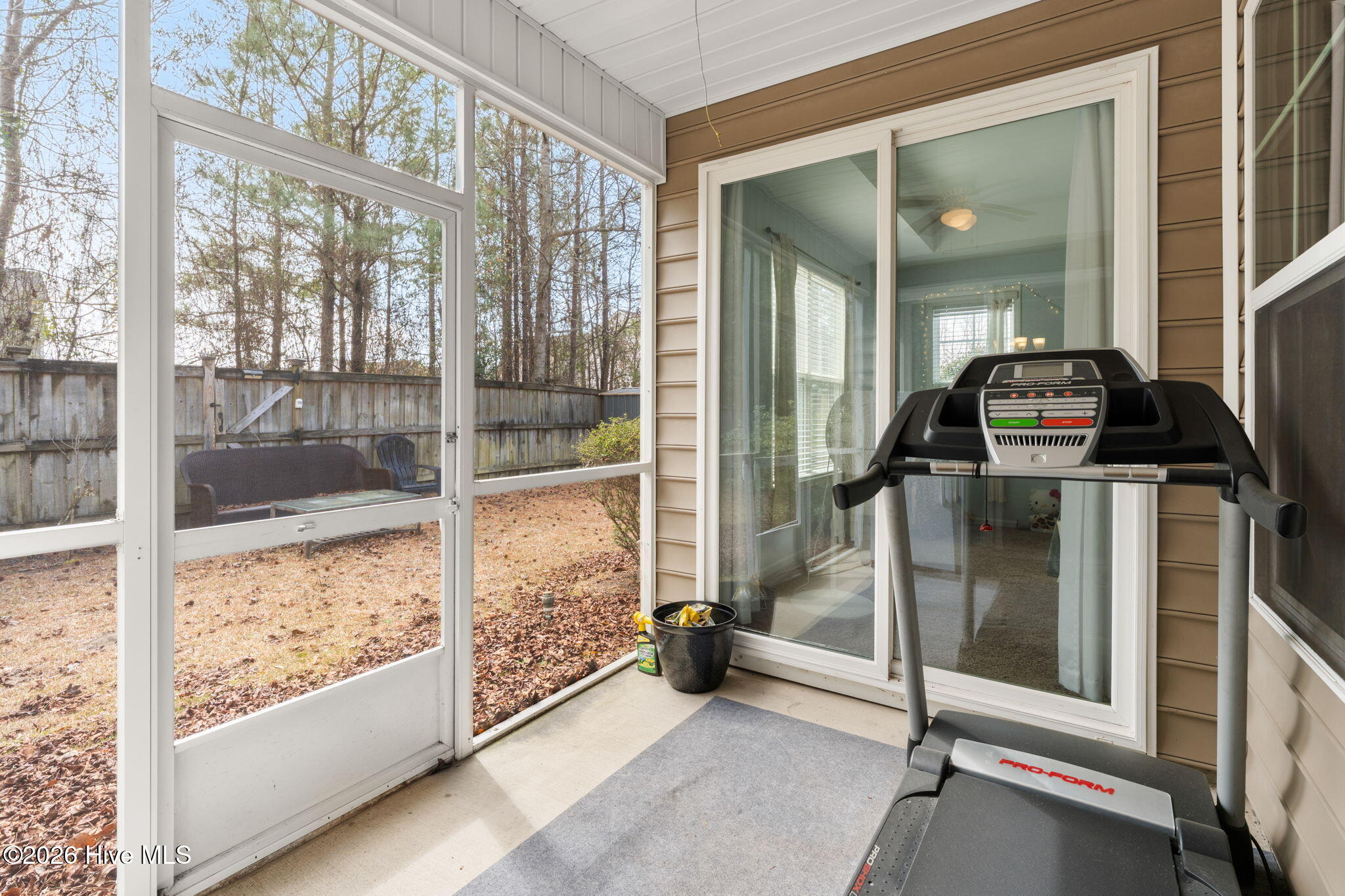 100557369 | Photo 31