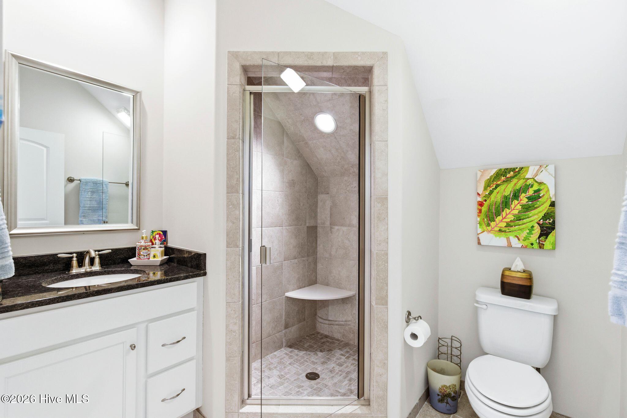 100564564 | Photo 37