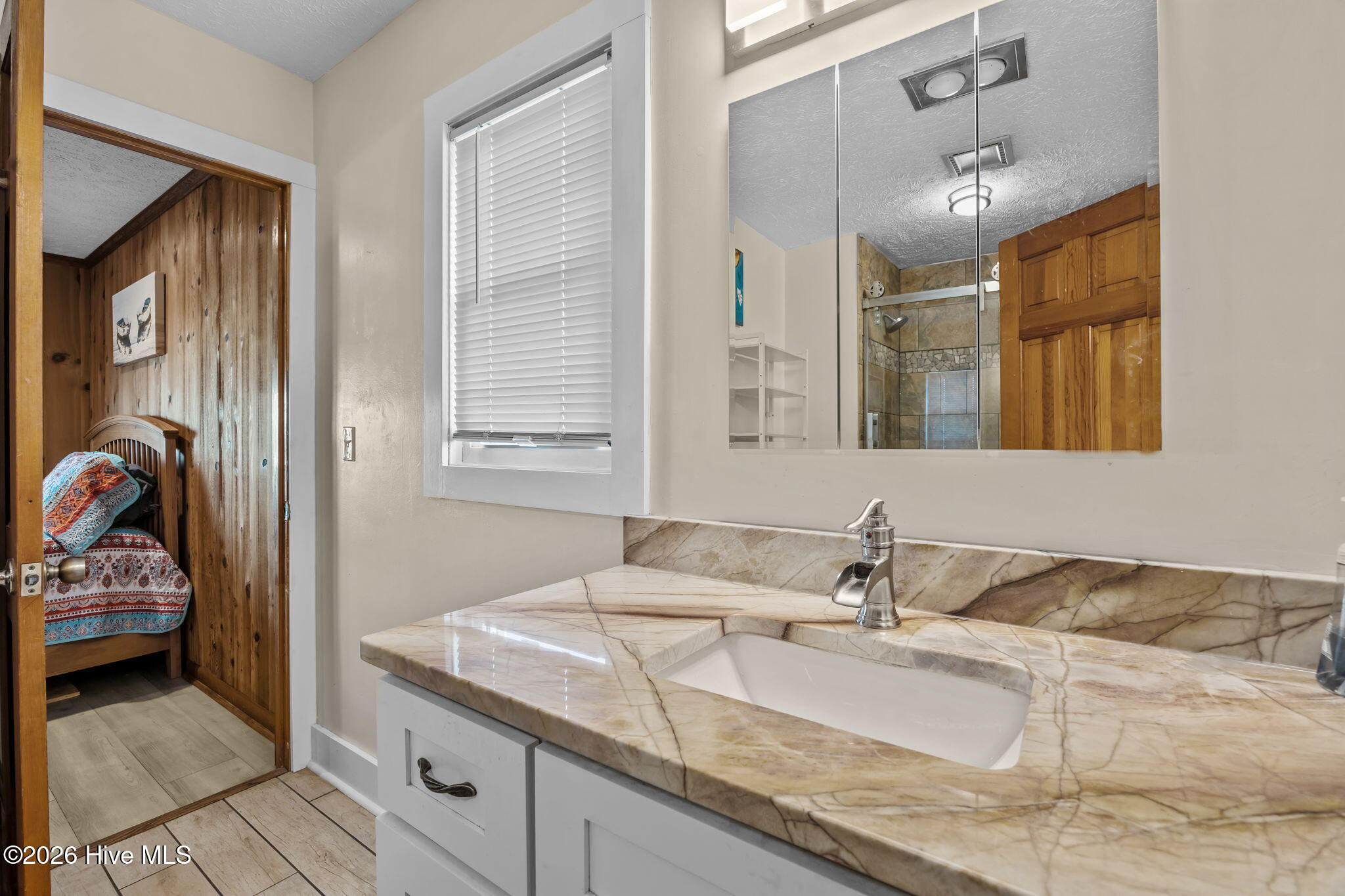 100545181 | Photo 20