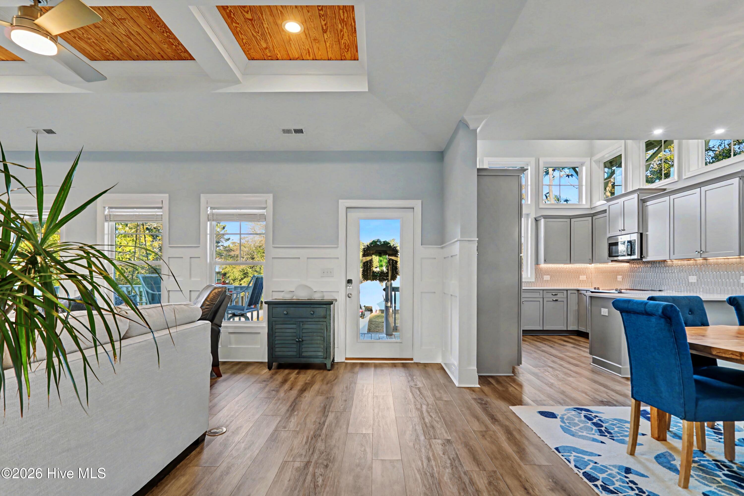 100555337 | Photo 10