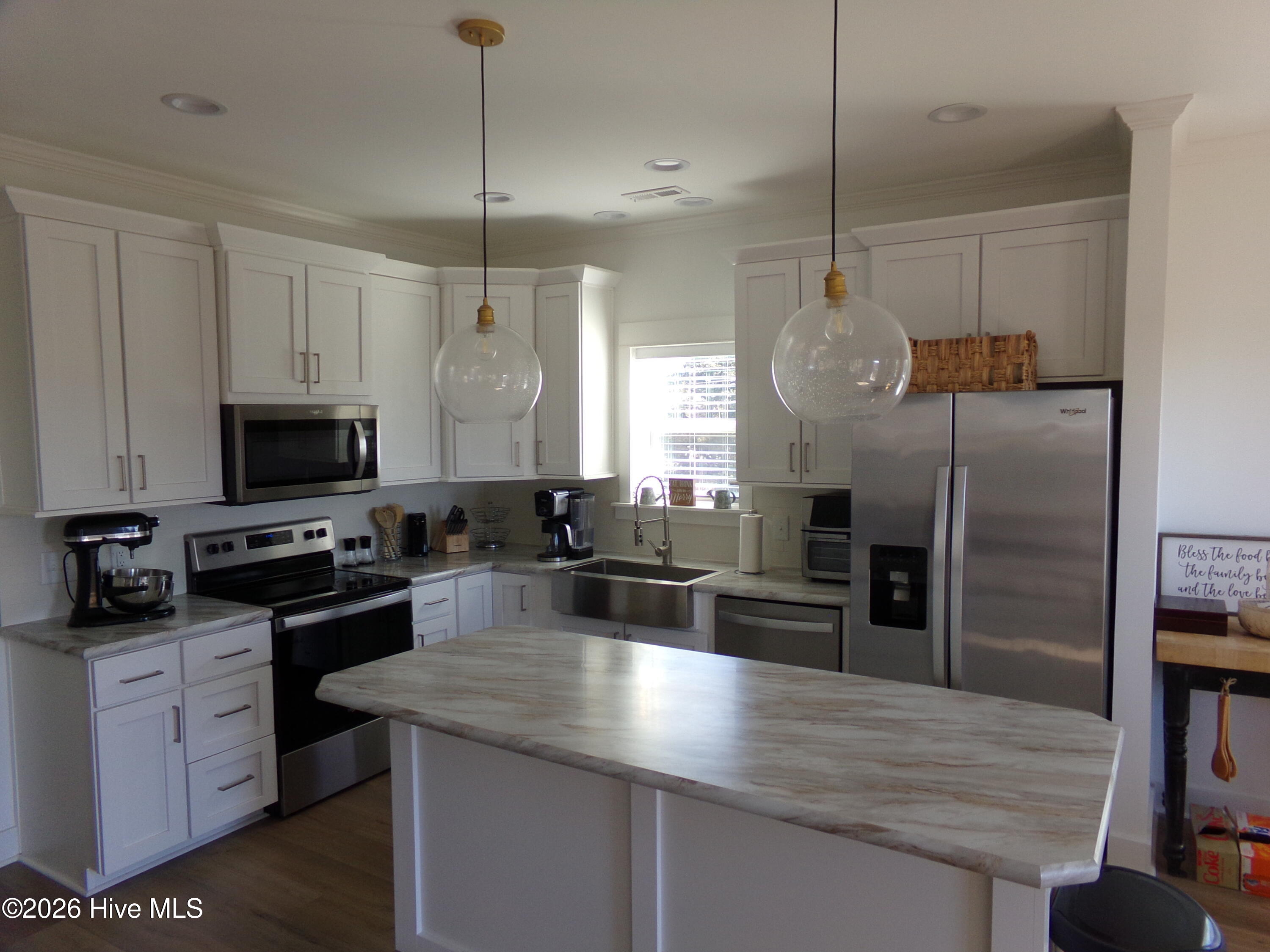 100547282 | Photo 36