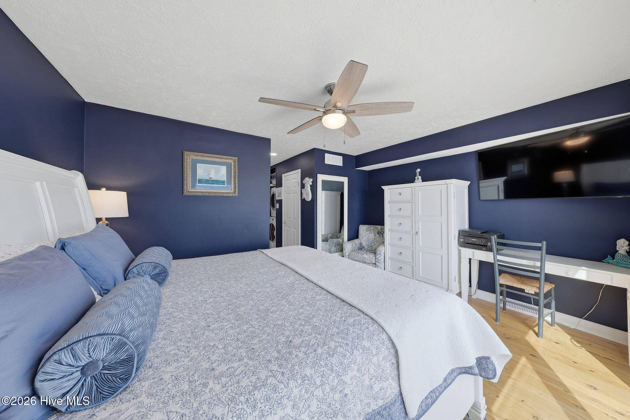 100559575 | Photo 29