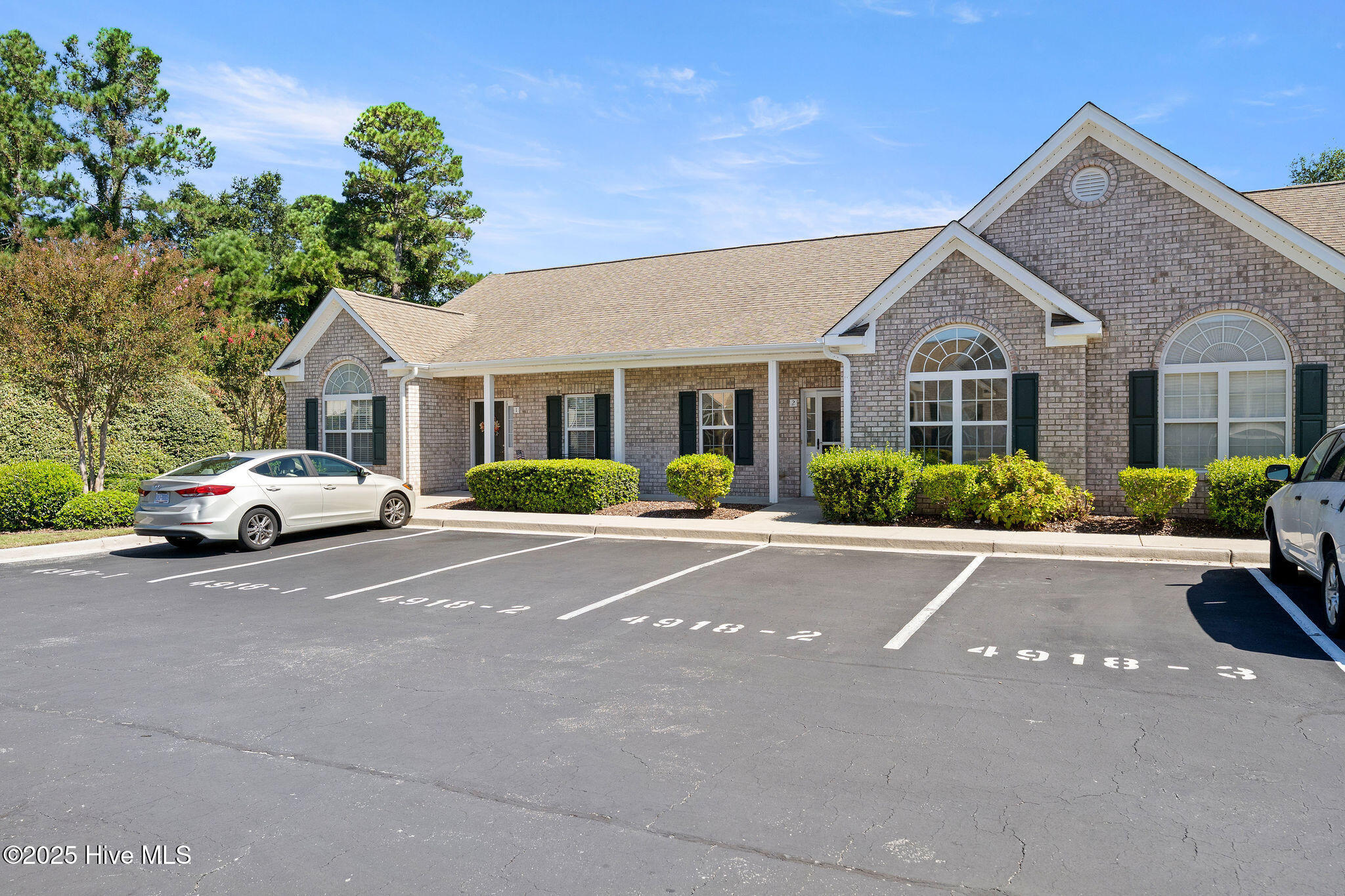 100529129 | Photo 27