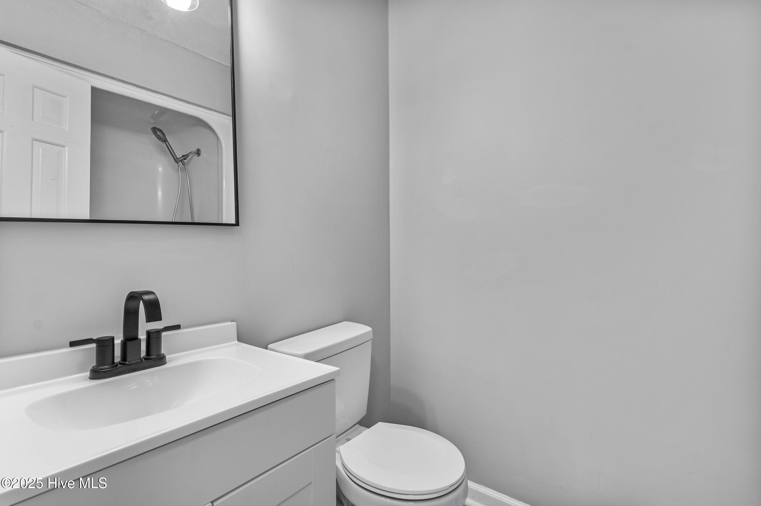 100540199 | Photo 18