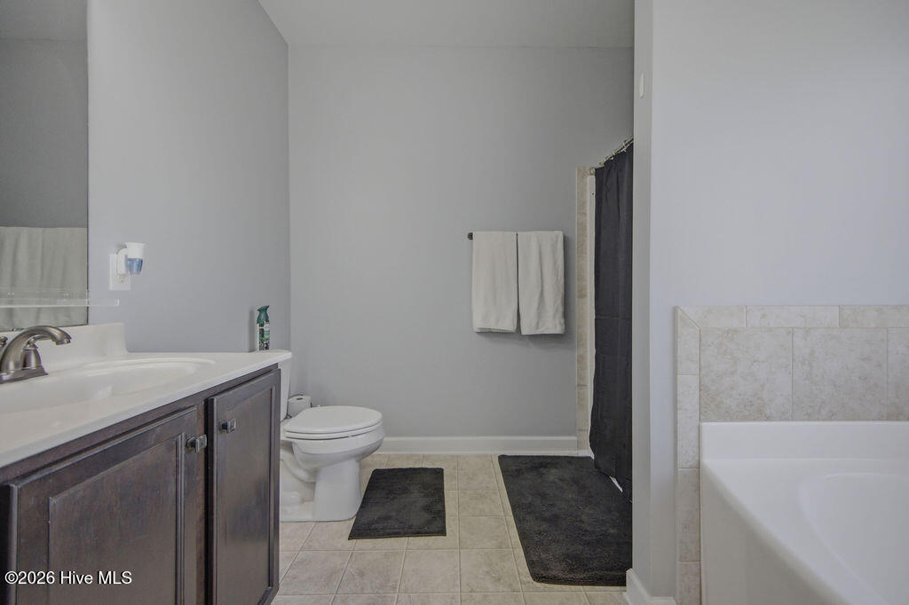 100565679 | Photo 21