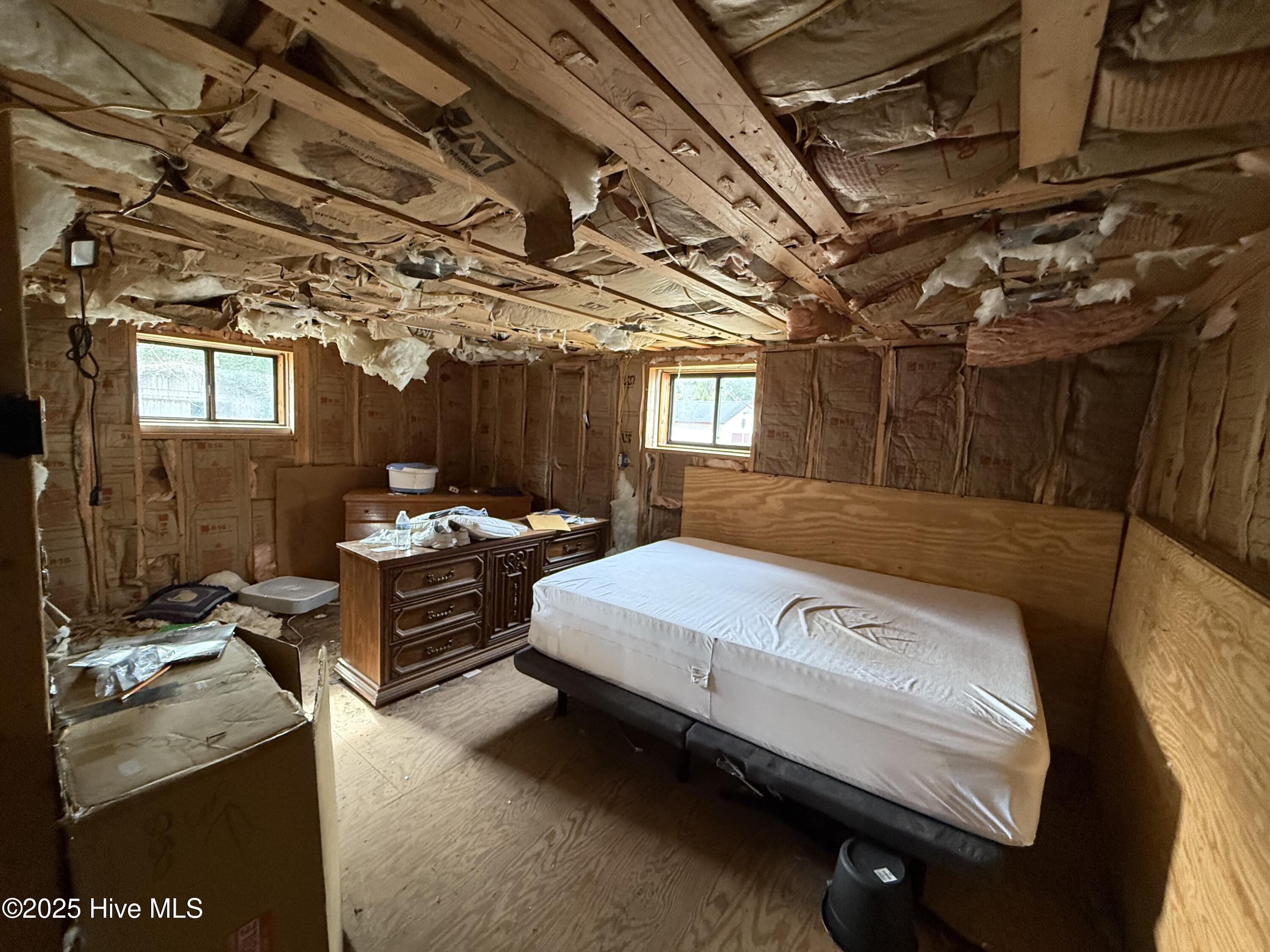 100544045 | Photo 15