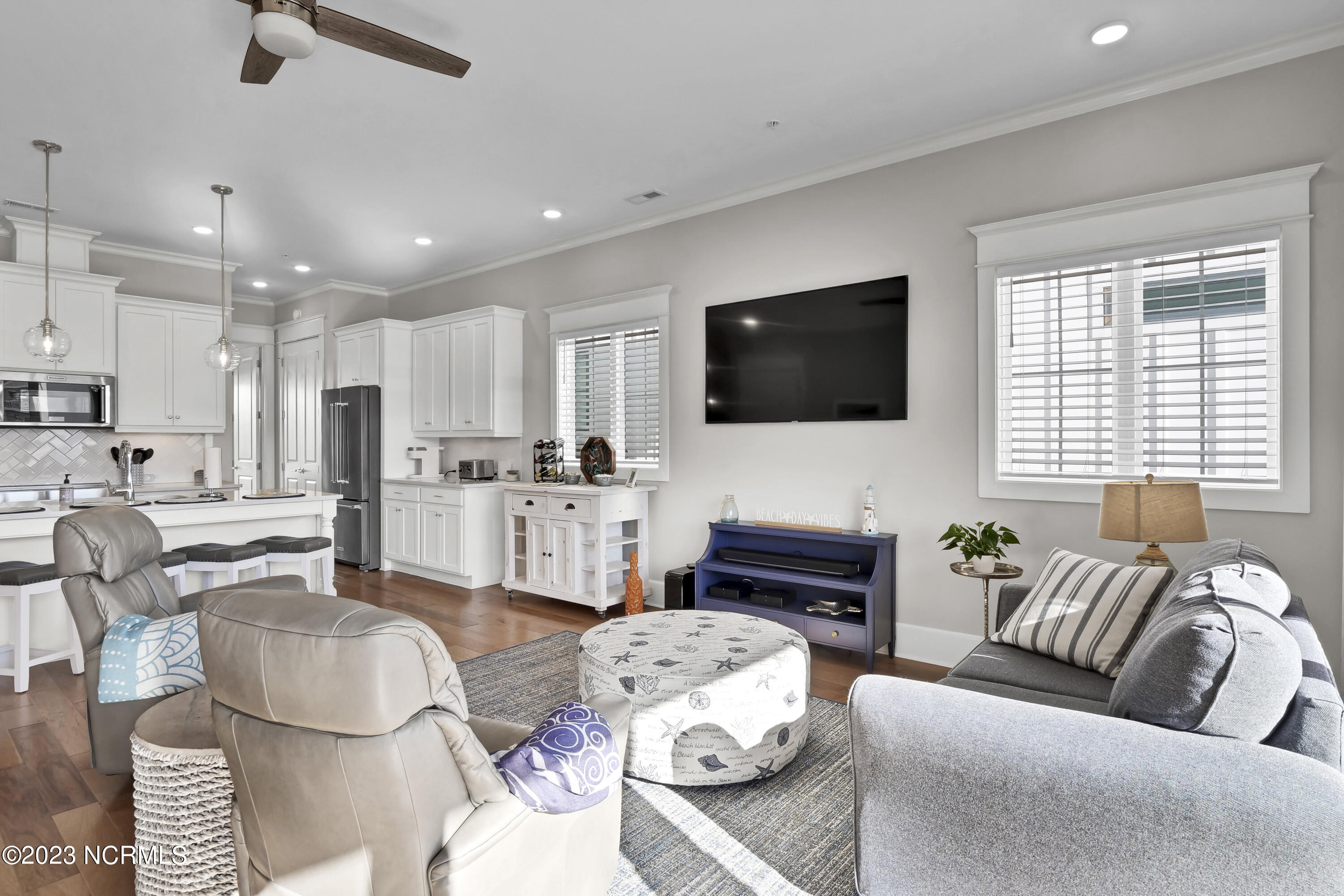 100550816 | Photo 13