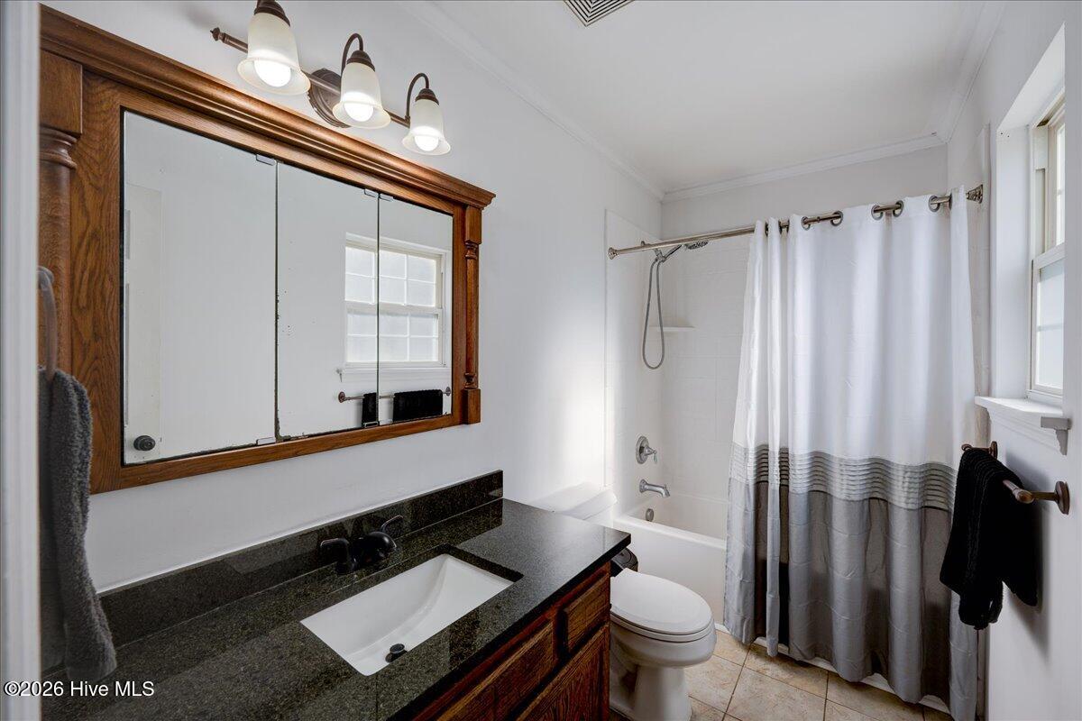 100548576 | Photo 31