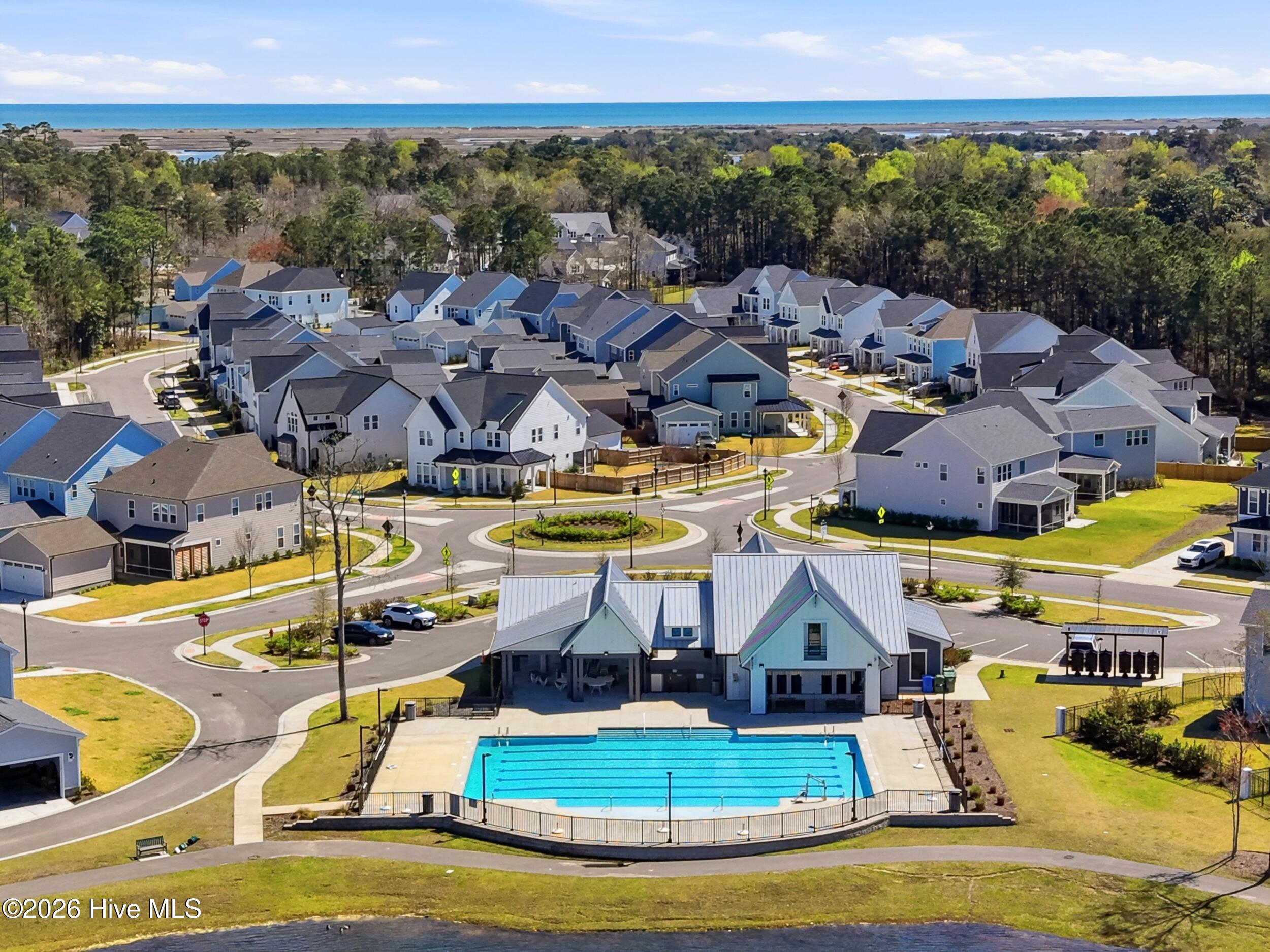 100561553 | Photo 43