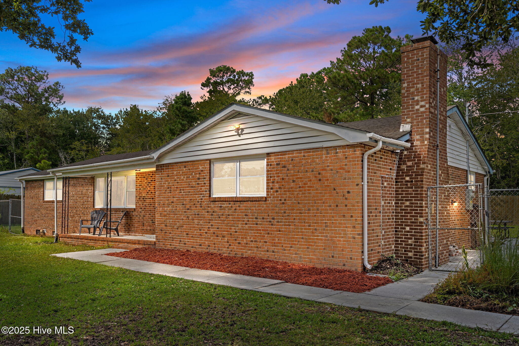 100534081 | Photo 48