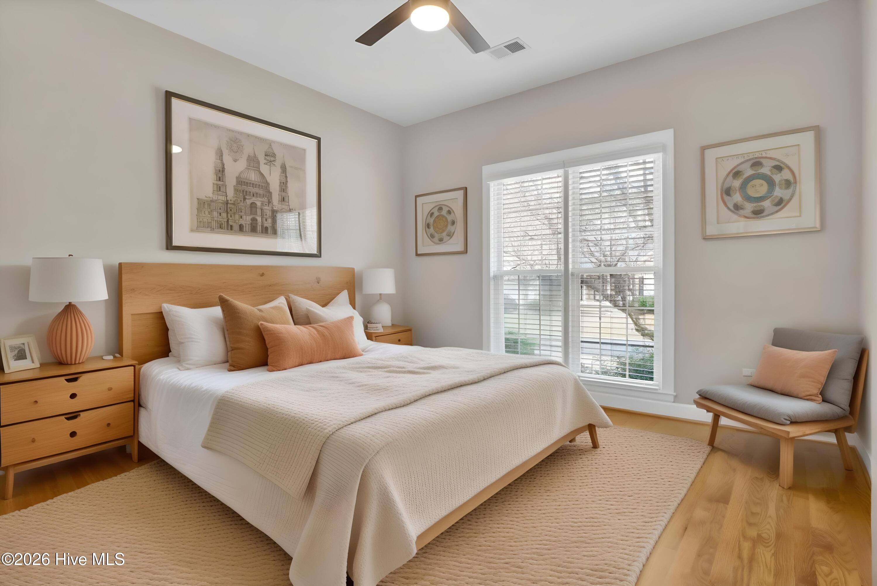 100556431 | Photo 24