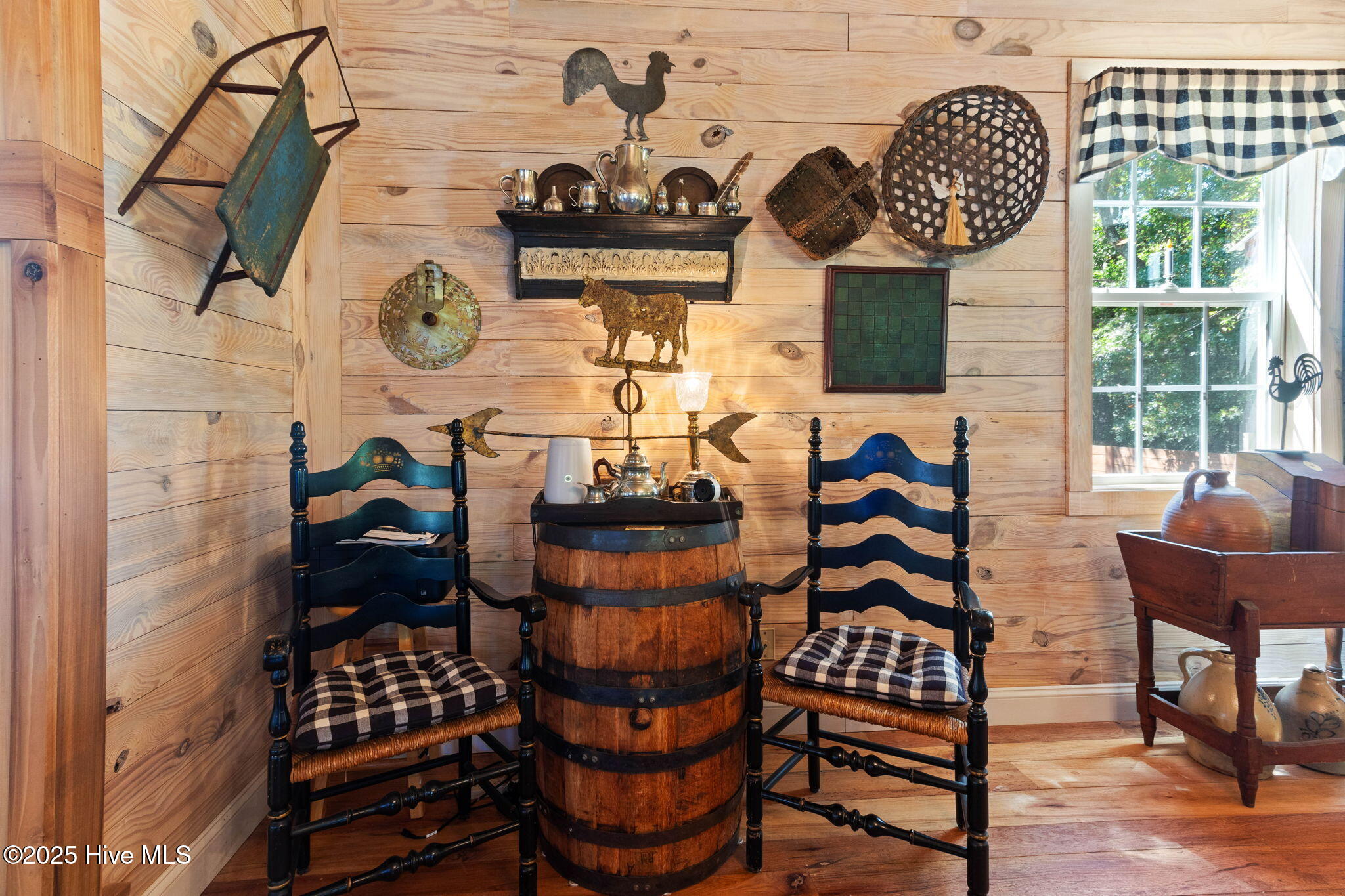 100507341 | Photo 14