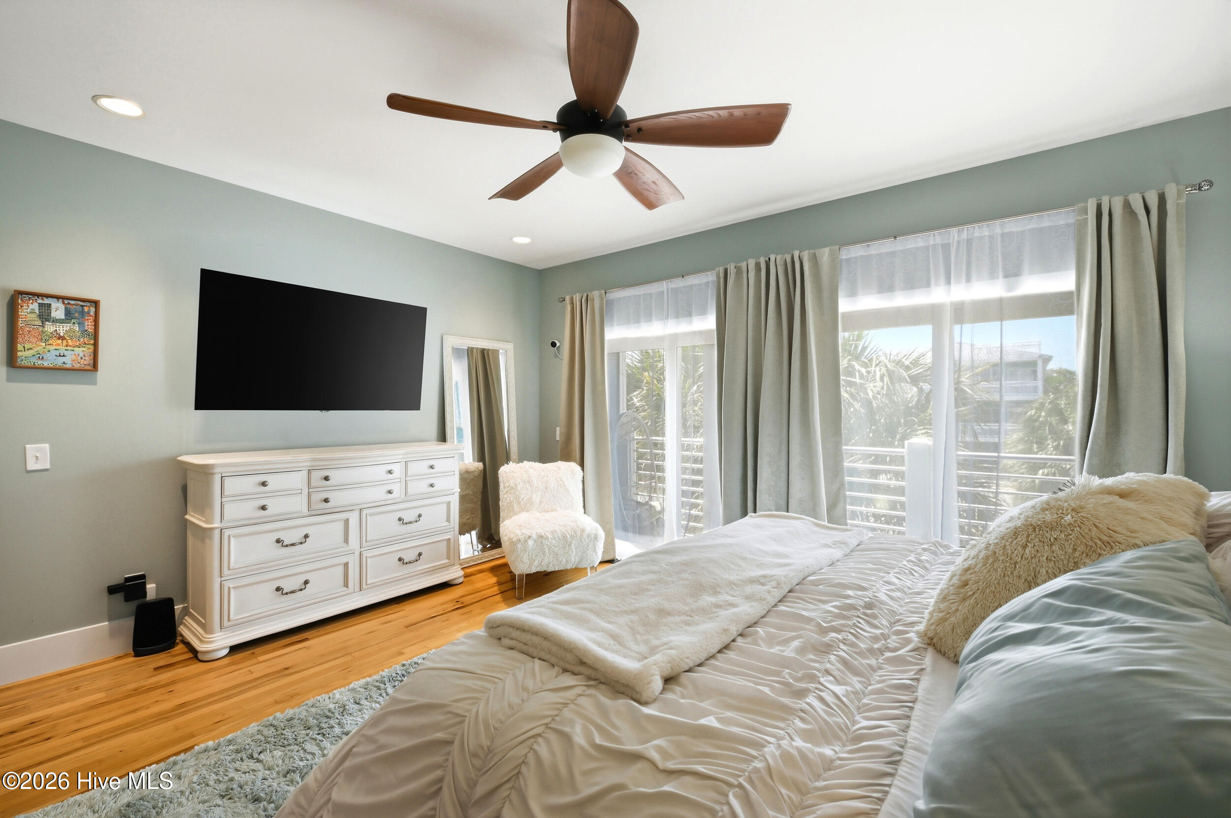 100568408 | Photo 18