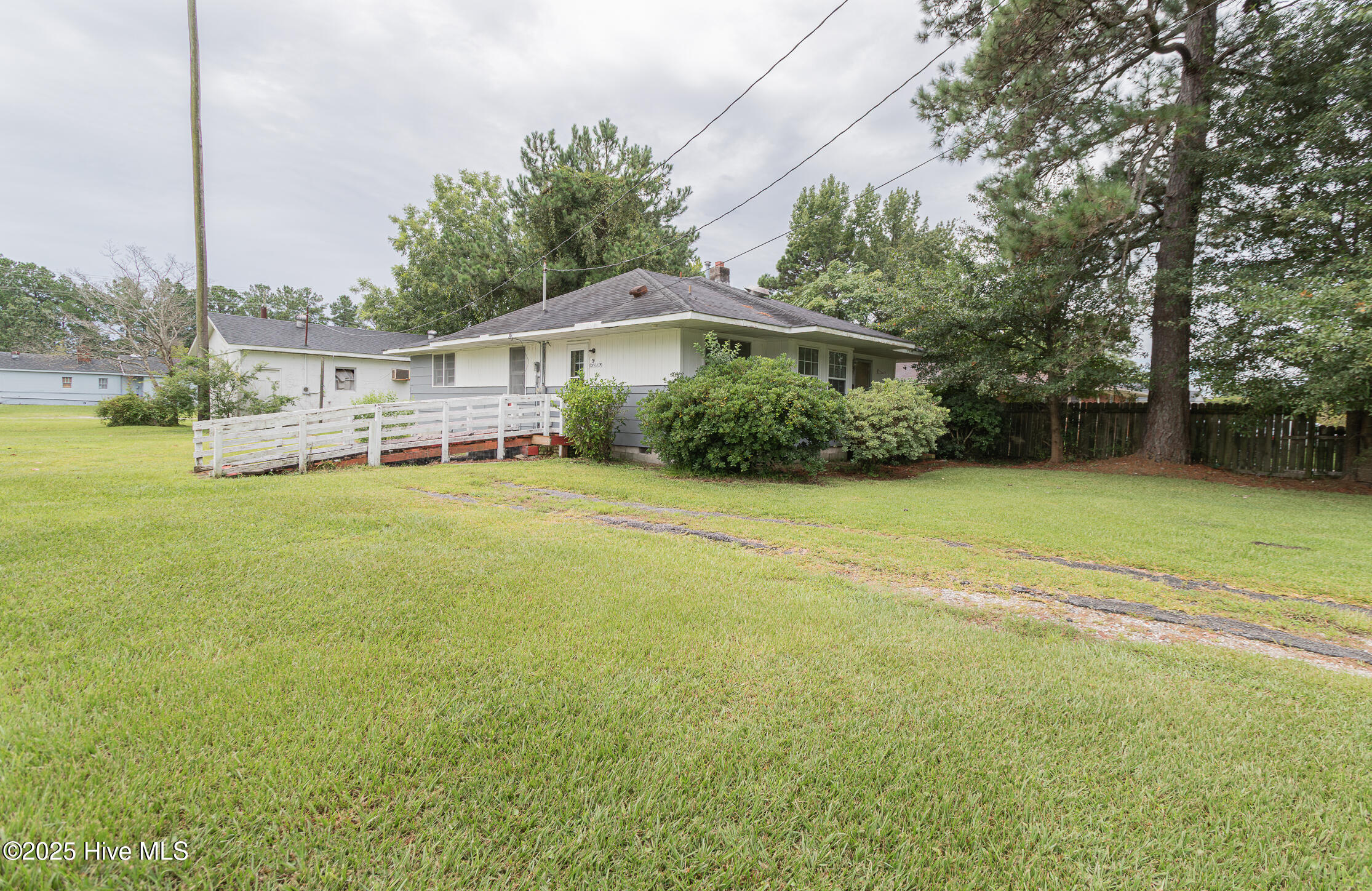 100523491 | Photo 51