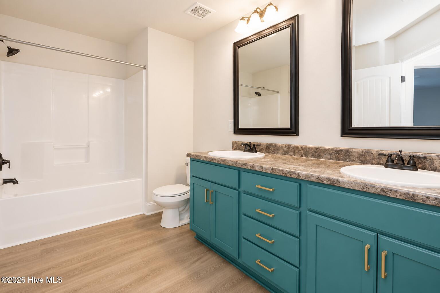 2nd Bathroom