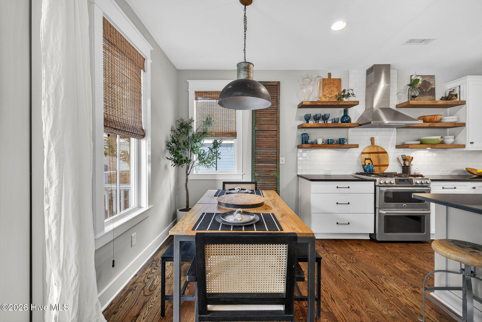 100564836 | Photo 12