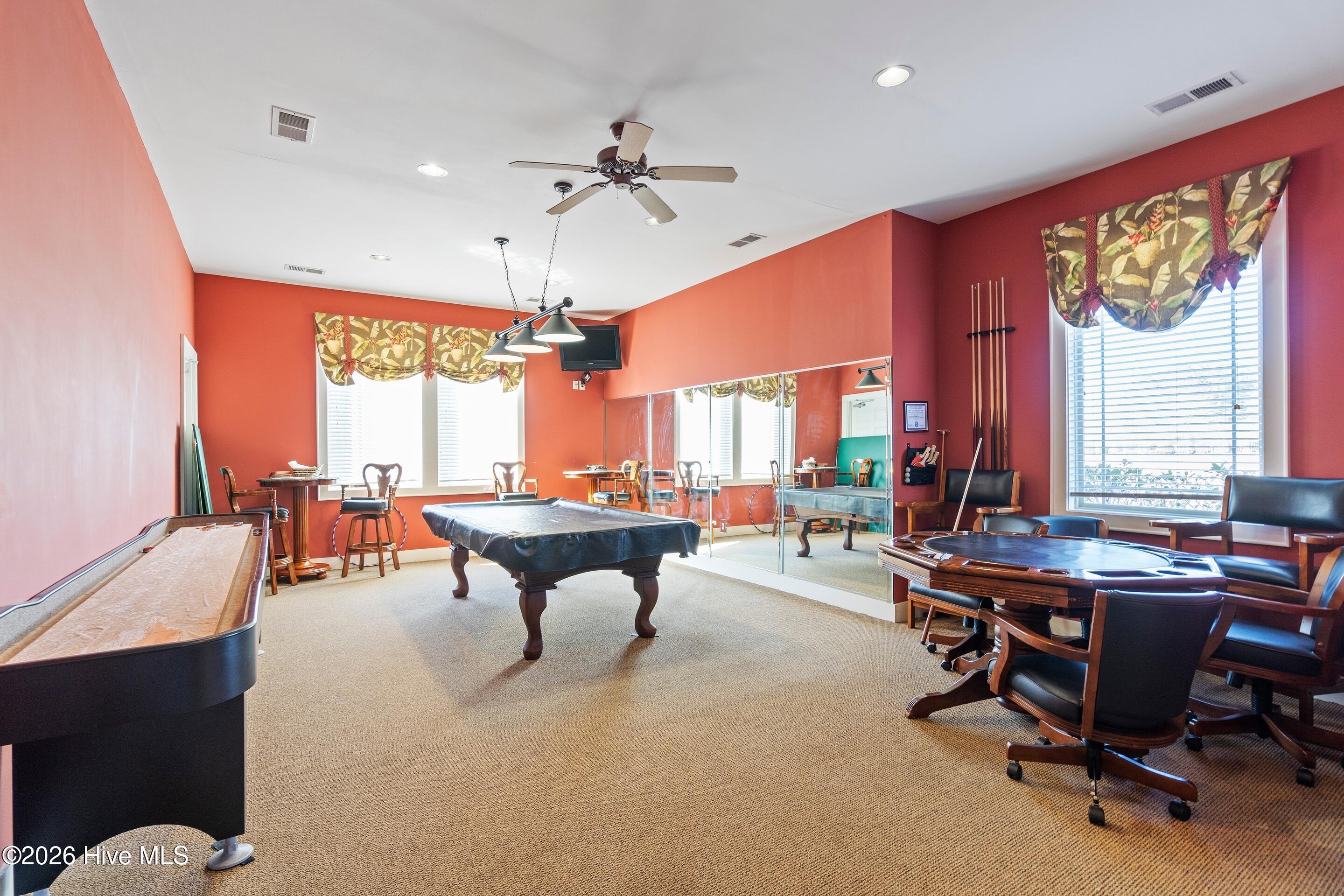 100547842 | Photo 45