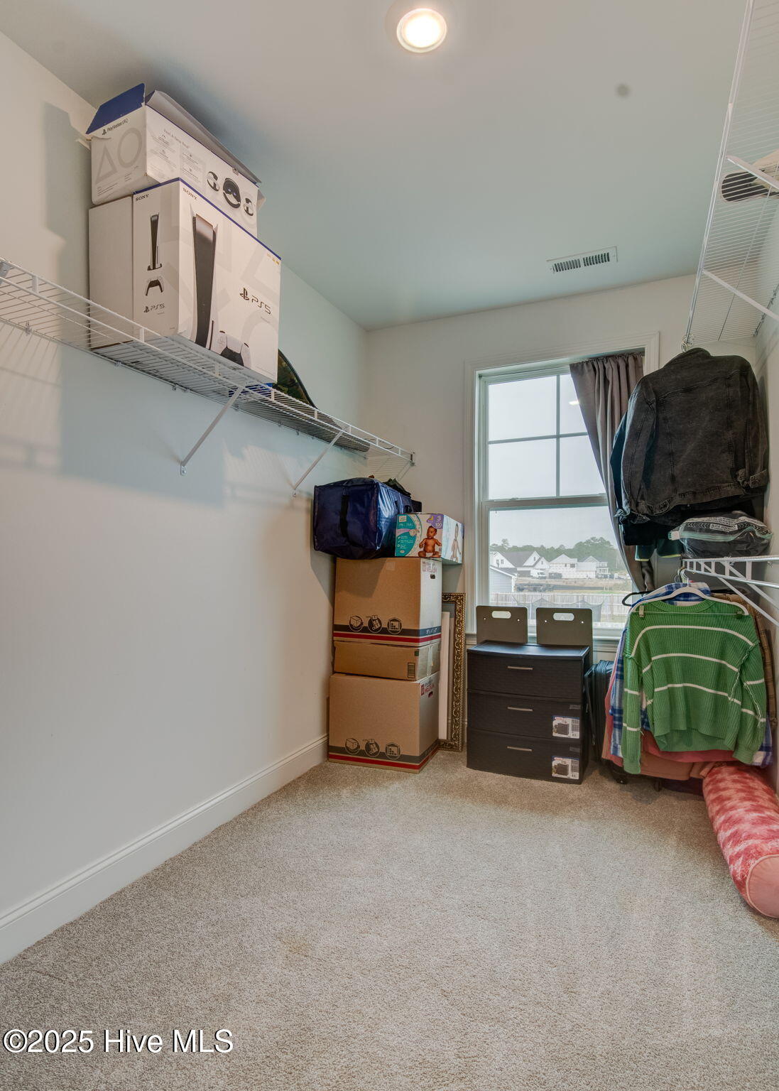 100535220 | Photo 33