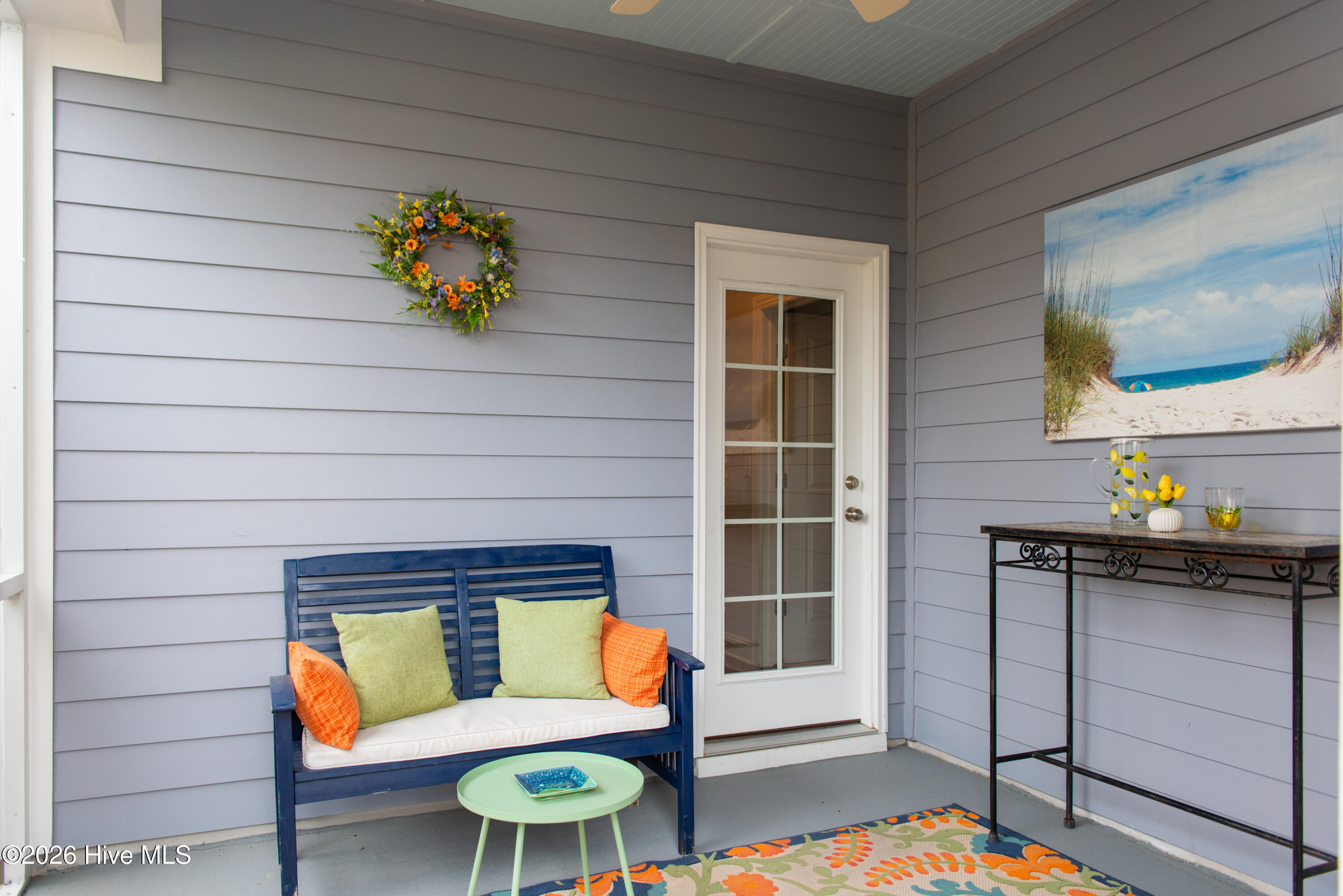 100568036 | Photo 59