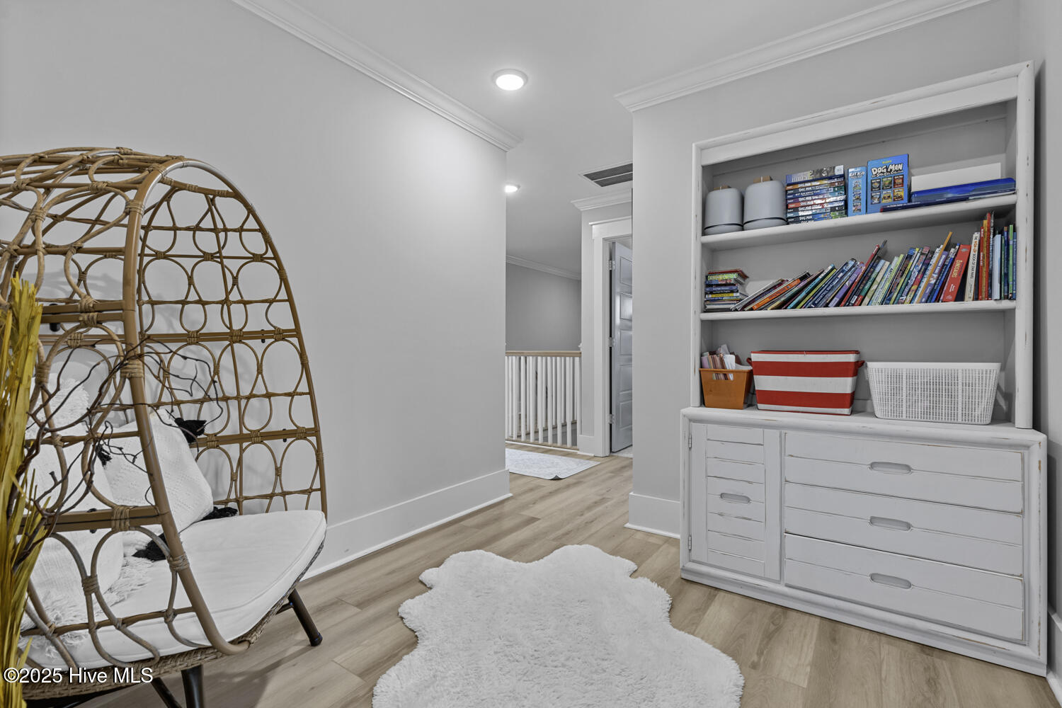 100545197 | Photo 51