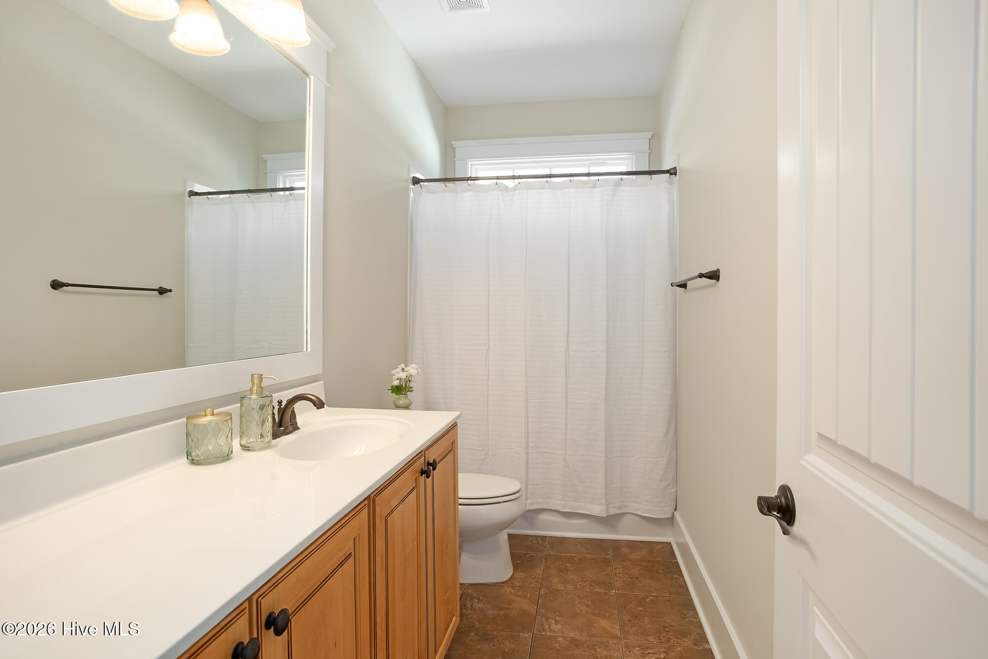 100551049 | Photo 19