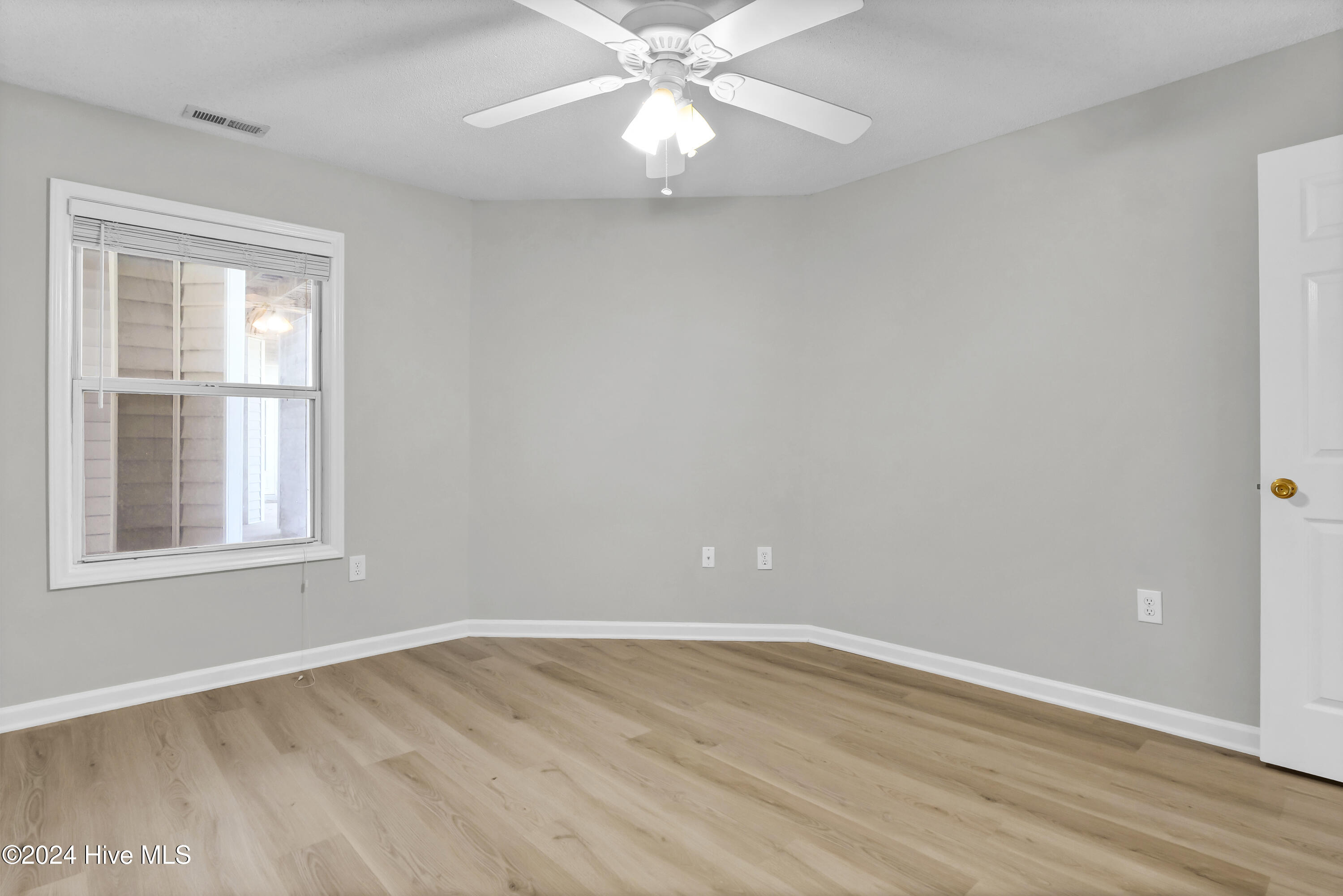 100544436 | Photo 20