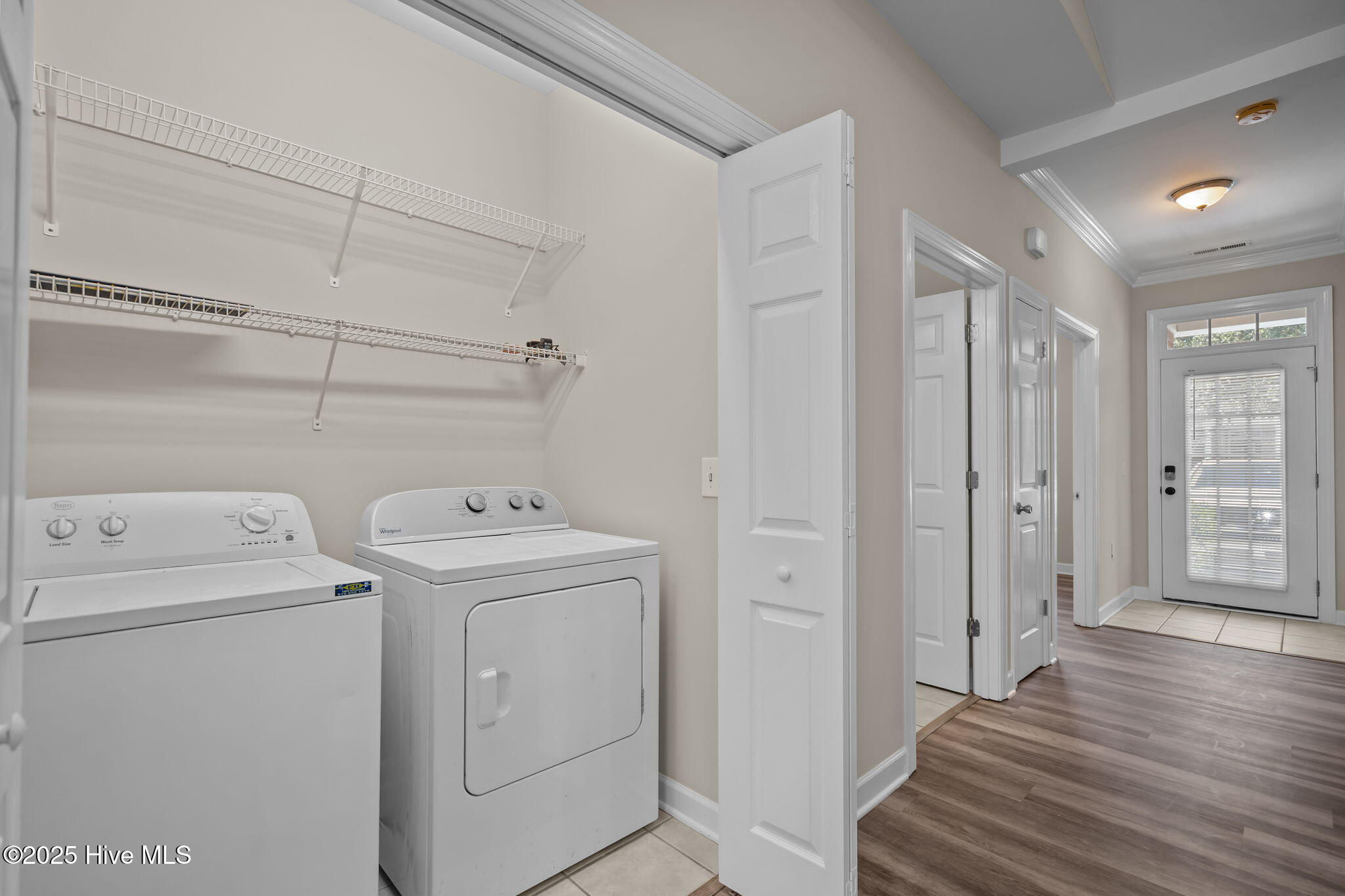 100540244 | Photo 26