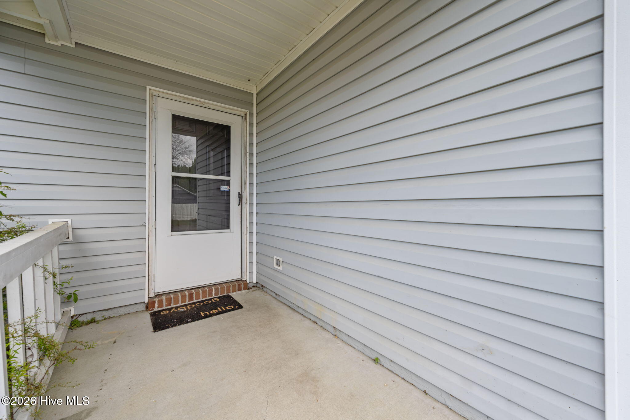 100563828 | Photo 24