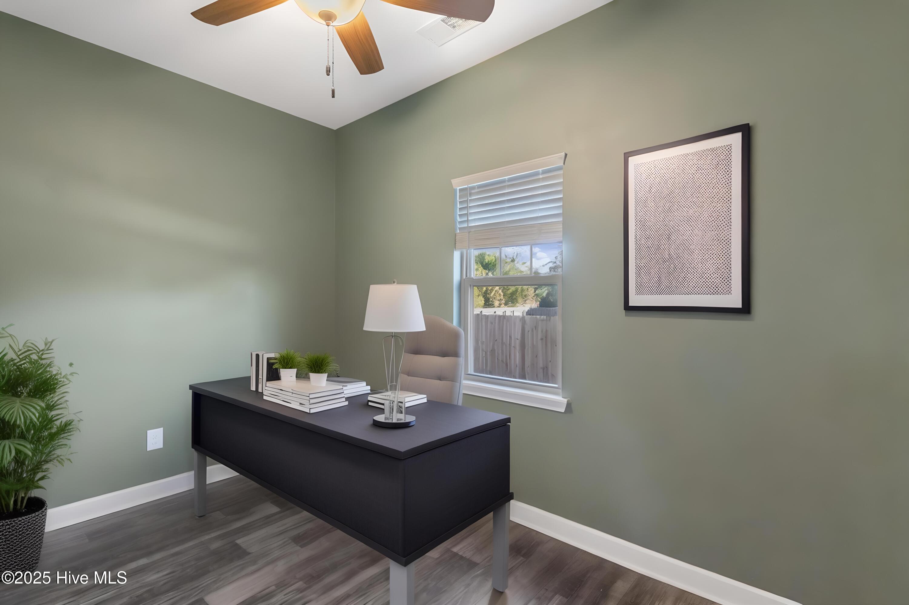 100569924 | Photo 23