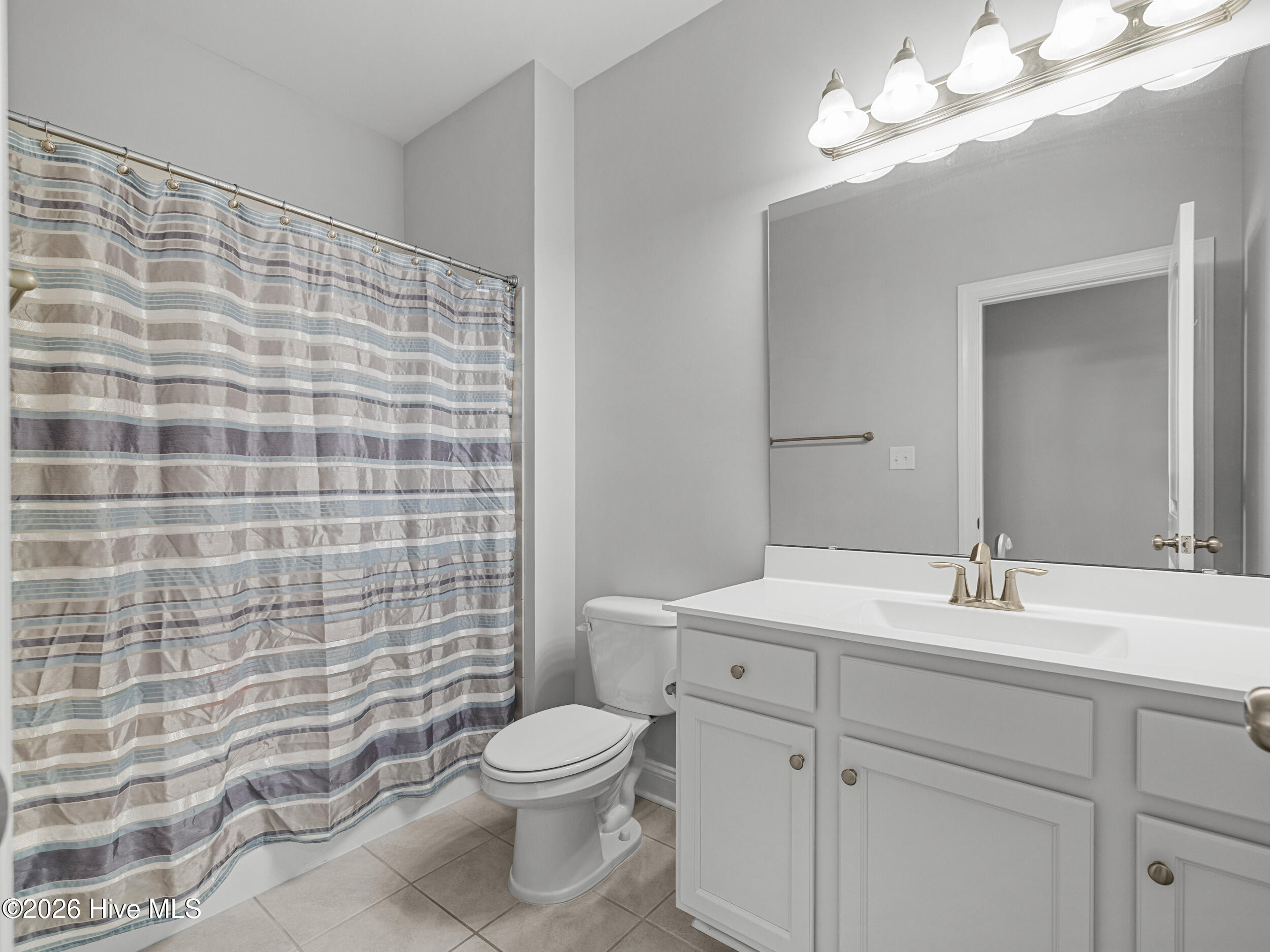 100553436 | Photo 43